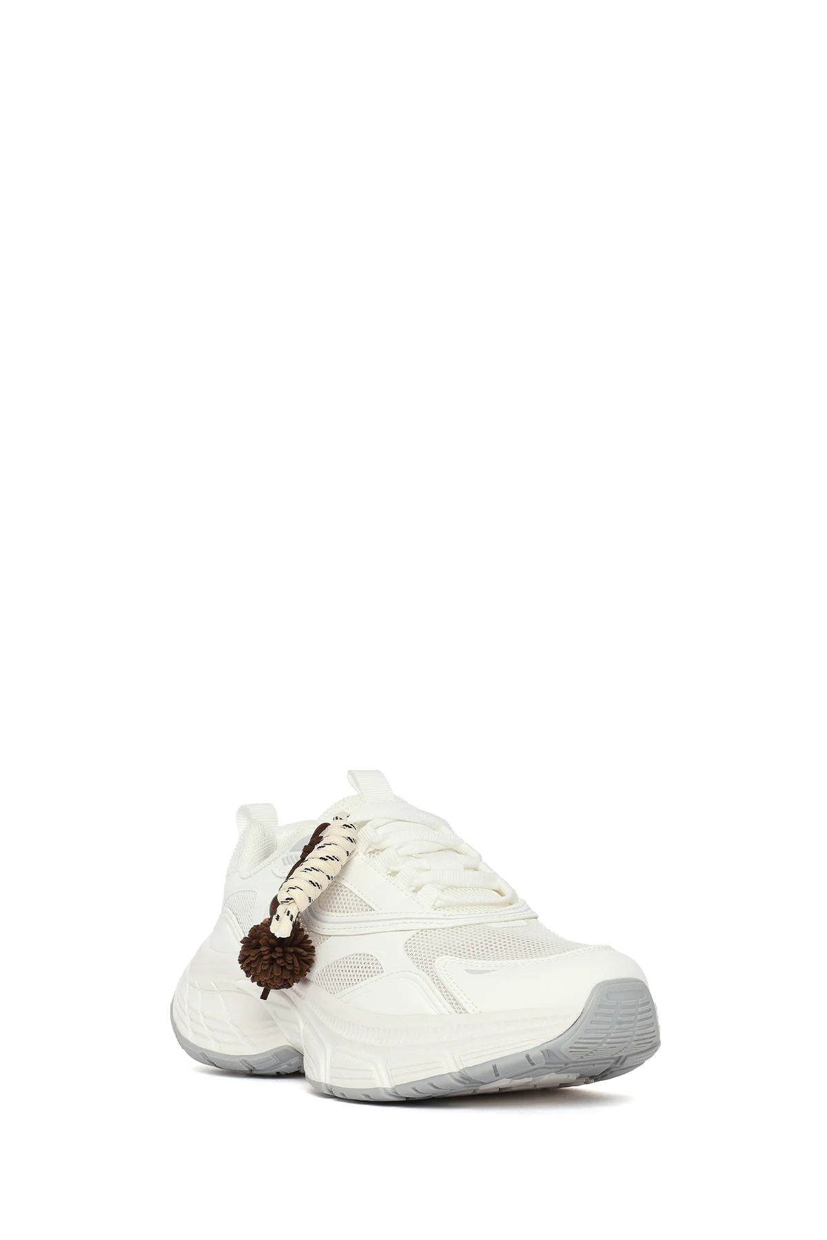 Kadın Beyaz Bağcıklı Kalın Tabanlı Charmlı Sneaker - Image 7