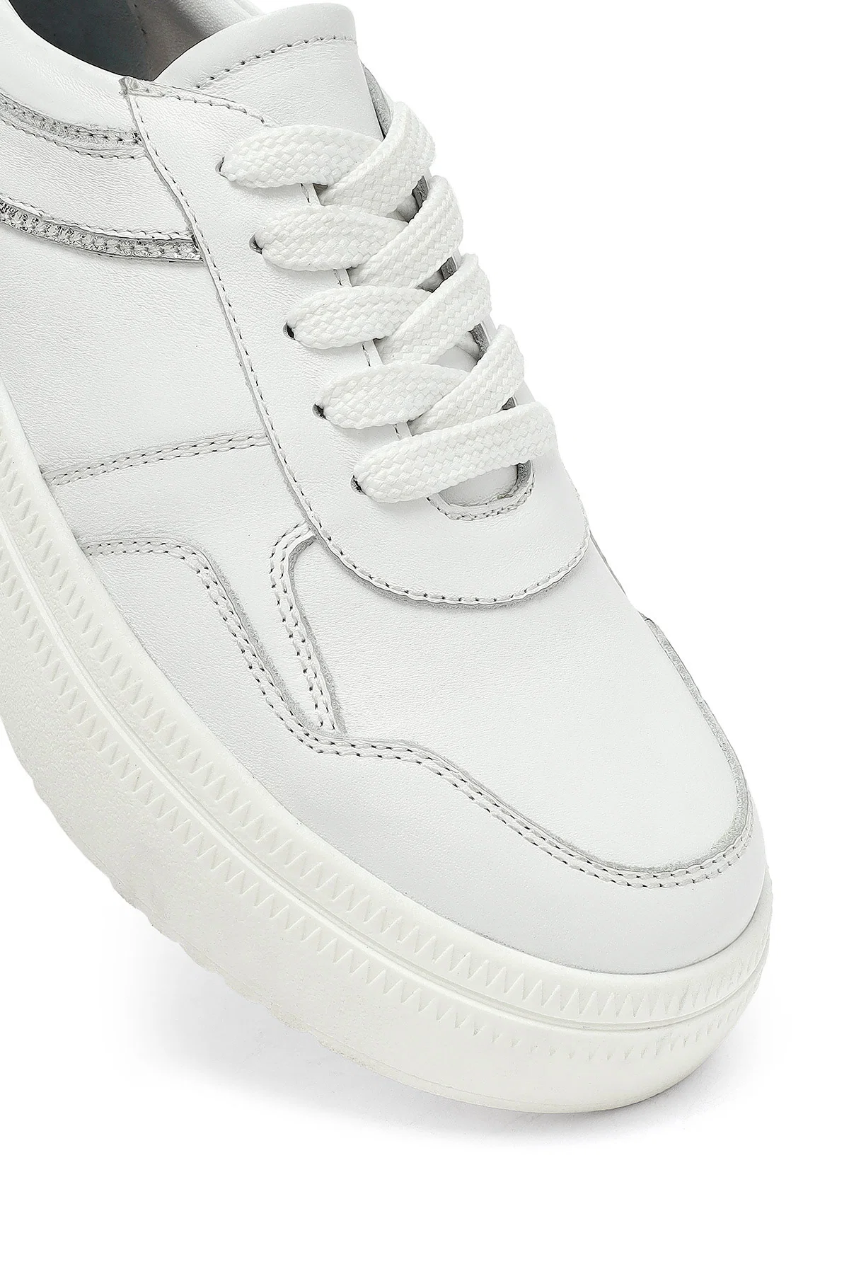 Kadın Beyaz Bağcıklı Kalın Tabanlı Deri Sneaker - Image 9