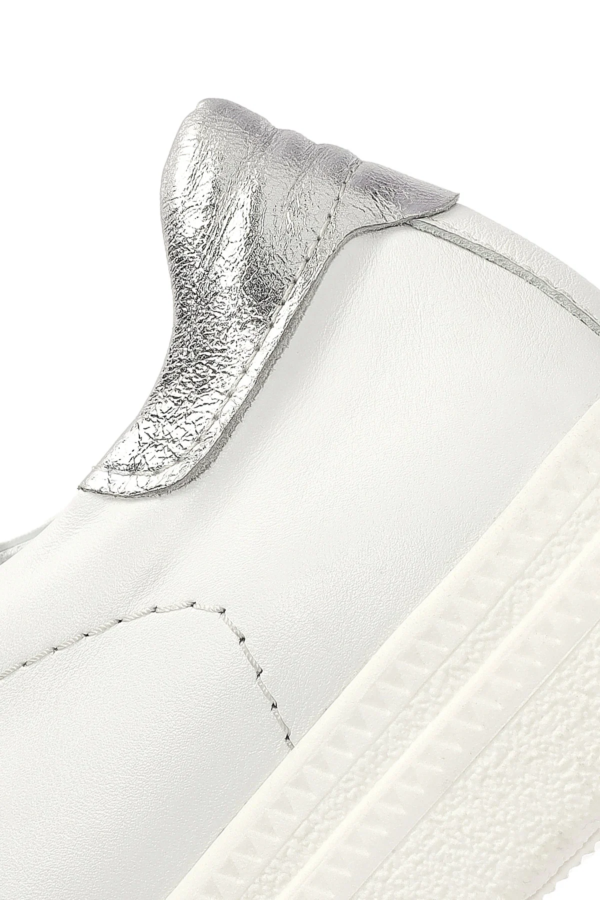 Kadın Beyaz Bağcıklı Kalın Tabanlı Deri Sneaker - Image 11