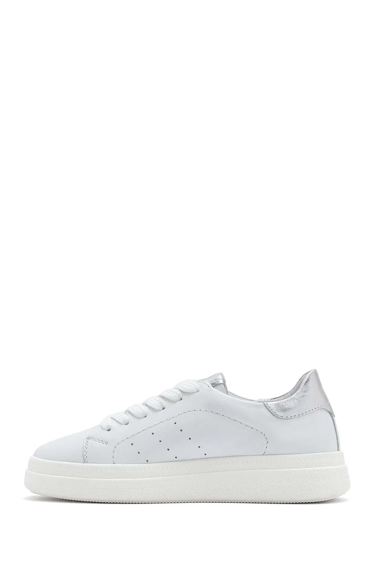 Kadın Beyaz Bağcıklı Kalın Tabanlı Deri Sneaker - Image 2