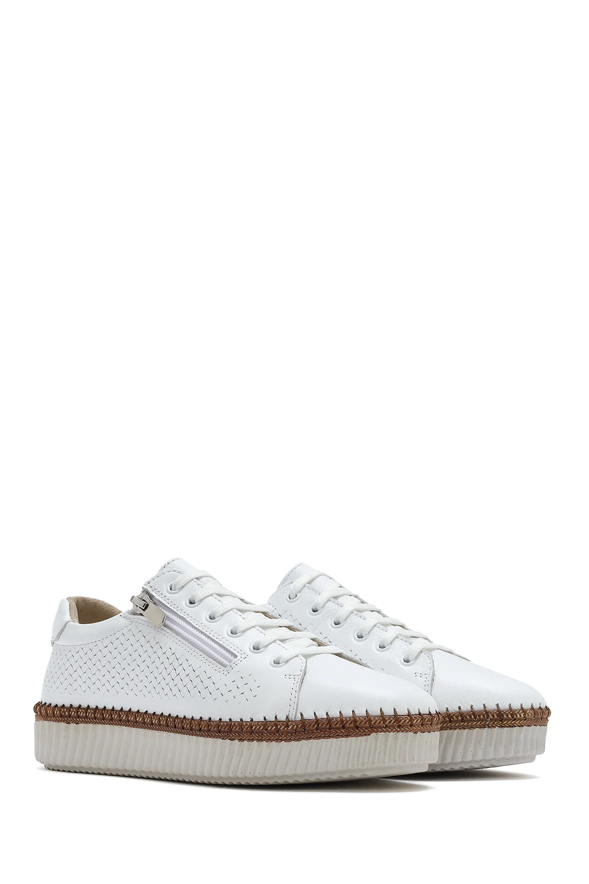 Kadın Beyaz Bağcıklı Kalın Tabanlı Deri Sneaker - Image 2