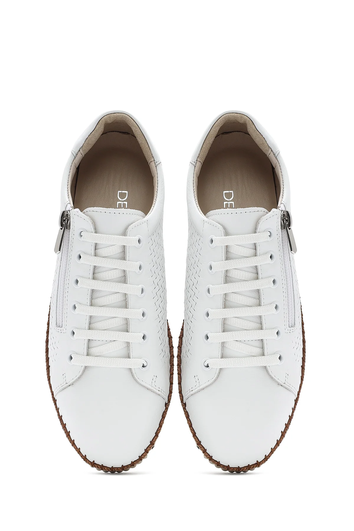 Kadın Beyaz Bağcıklı Kalın Tabanlı Deri Sneaker - Image 4