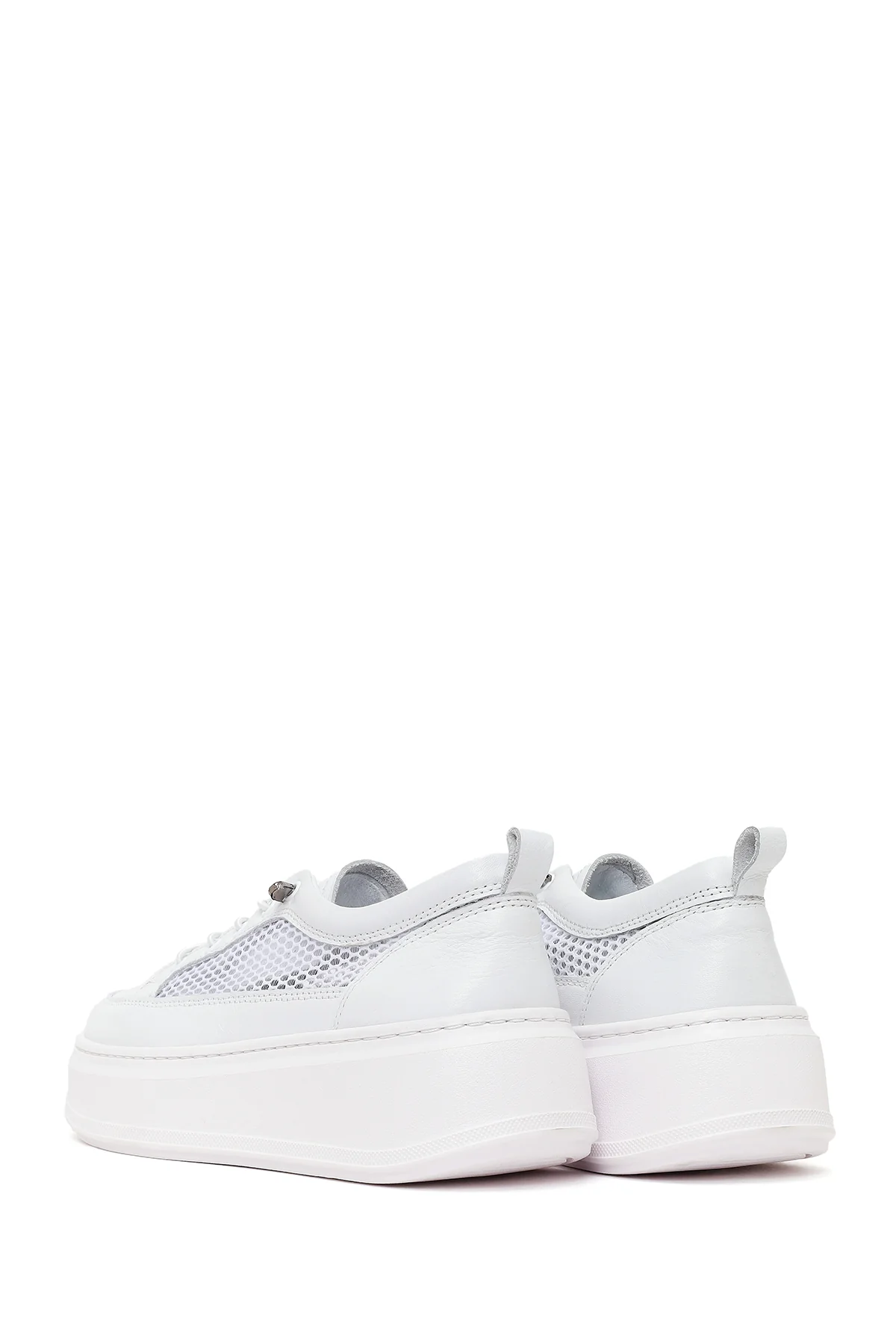 Kadın Beyaz Bağcıklı Kalın Tabanlı Deri Sneaker - Image 6