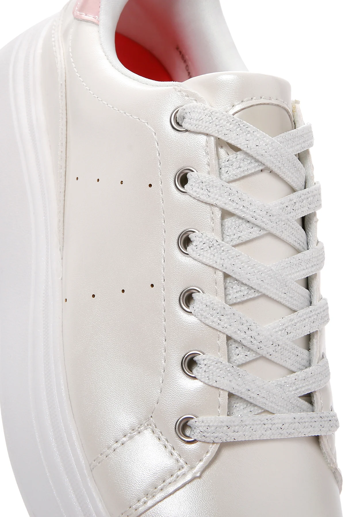 Kadın Beyaz Bağcıklı Kalın Tabanlı Sneaker - Image 10