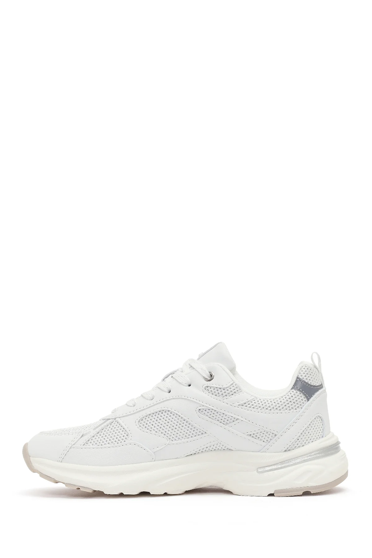 Kadın Beyaz Bağcıklı Kalın Tabanlı Sneaker - Image 3