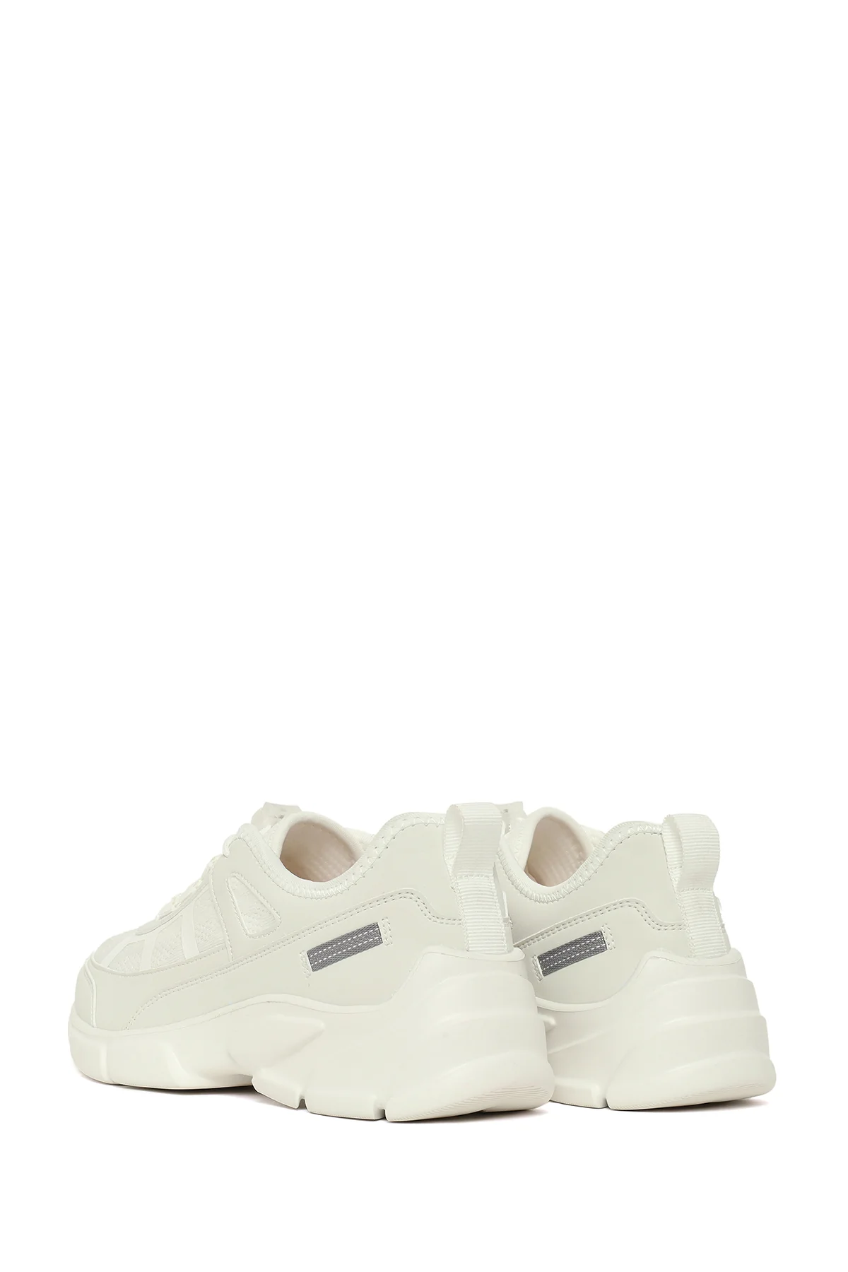 Kadın Beyaz Bağcıklı Kalın Tabanlı Sneaker - Image 6