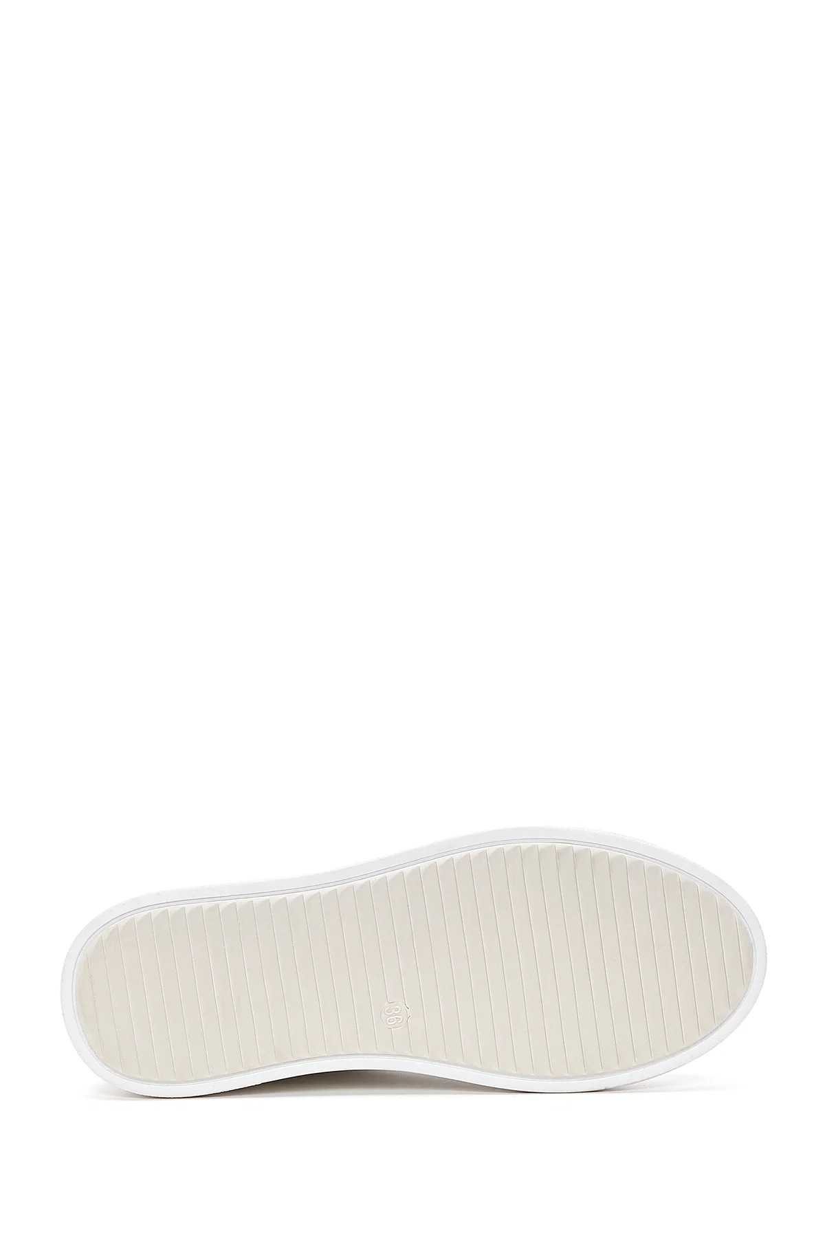 Kadın Beyaz Bağcıklı Sneaker - Image 4