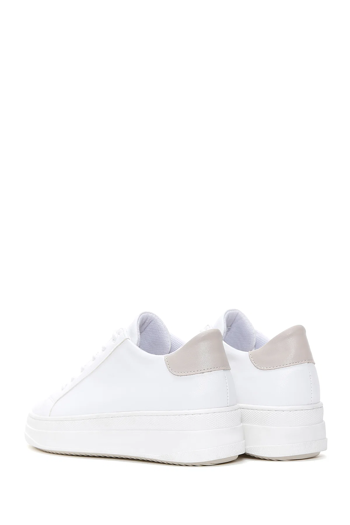 Kadın Beyaz Bağcıklı Sneaker - Image 5