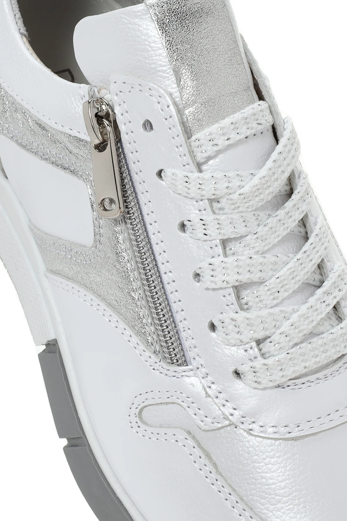 Kadın Beyaz Bağcıklı Yandan Fermuarlı Deri Sneaker - Image 10