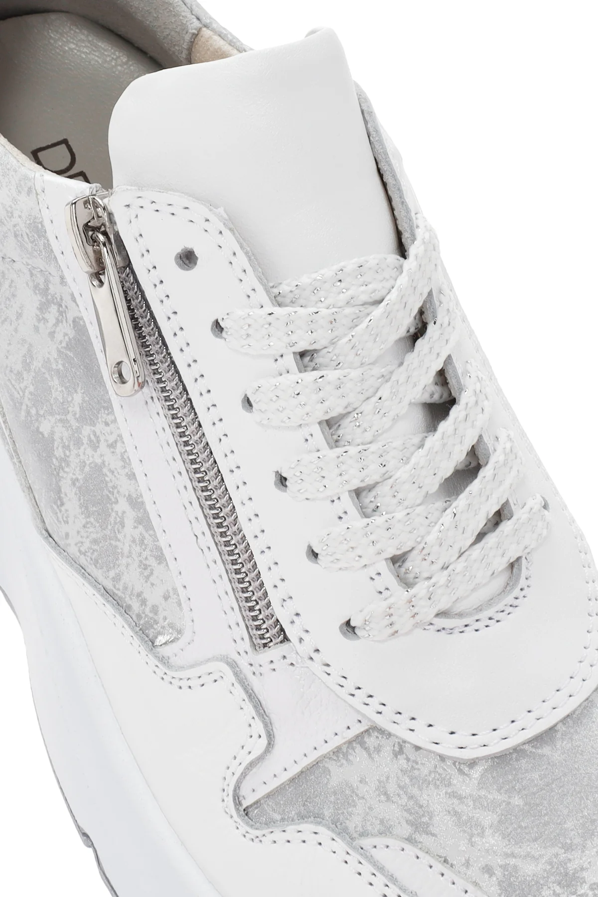 Kadın Beyaz Dolgu Topuklu Bağcıklı Deri Sneaker - Image 11