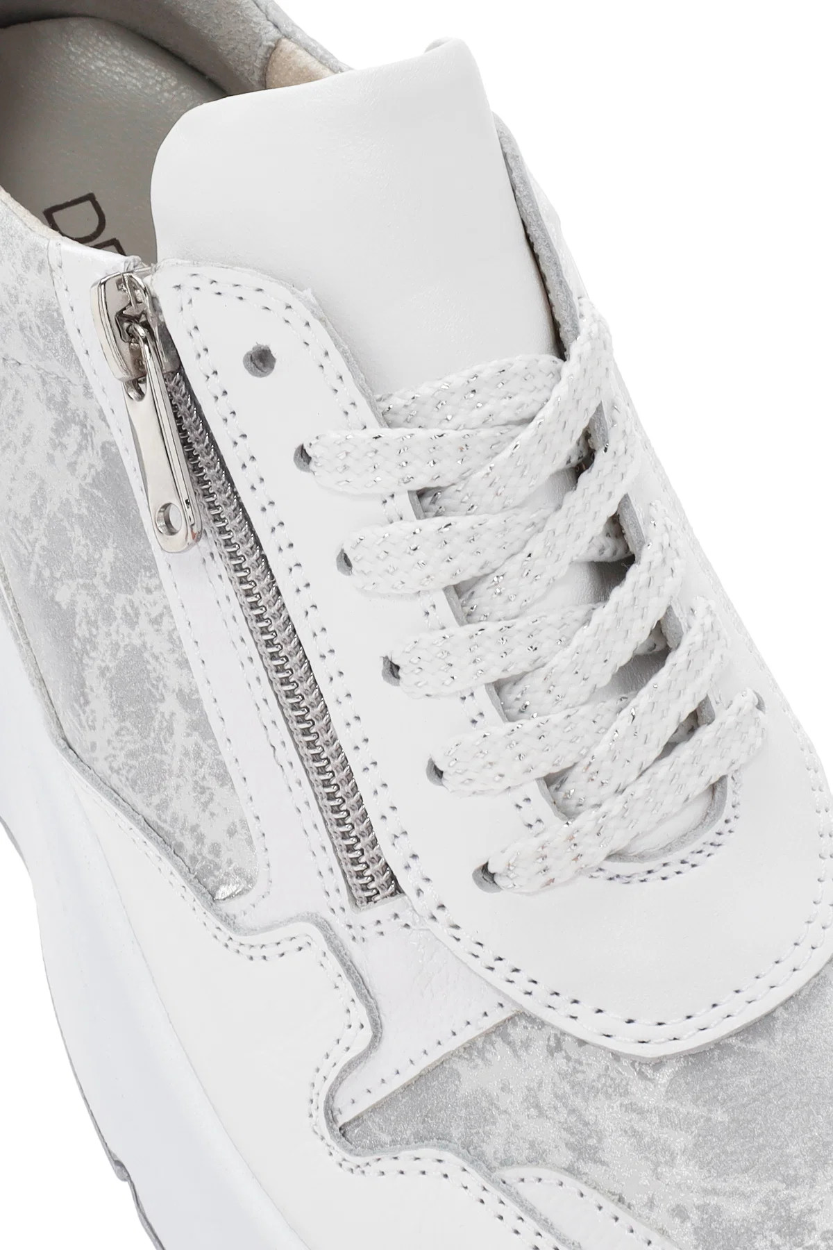 Kadın Beyaz Dolgu Topuklu Bağcıklı Deri Sneaker - Image 11