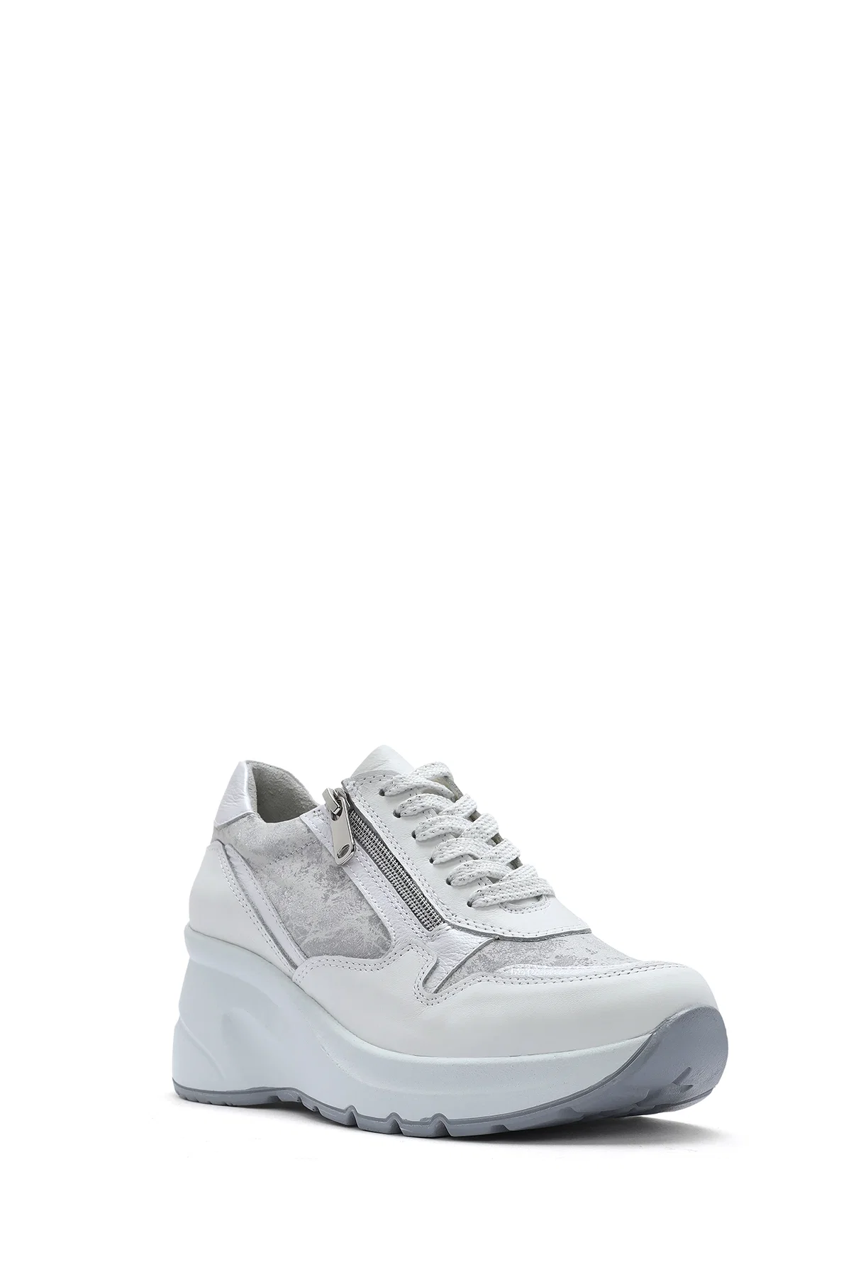 Kadın Beyaz Dolgu Topuklu Bağcıklı Deri Sneaker - Image 6