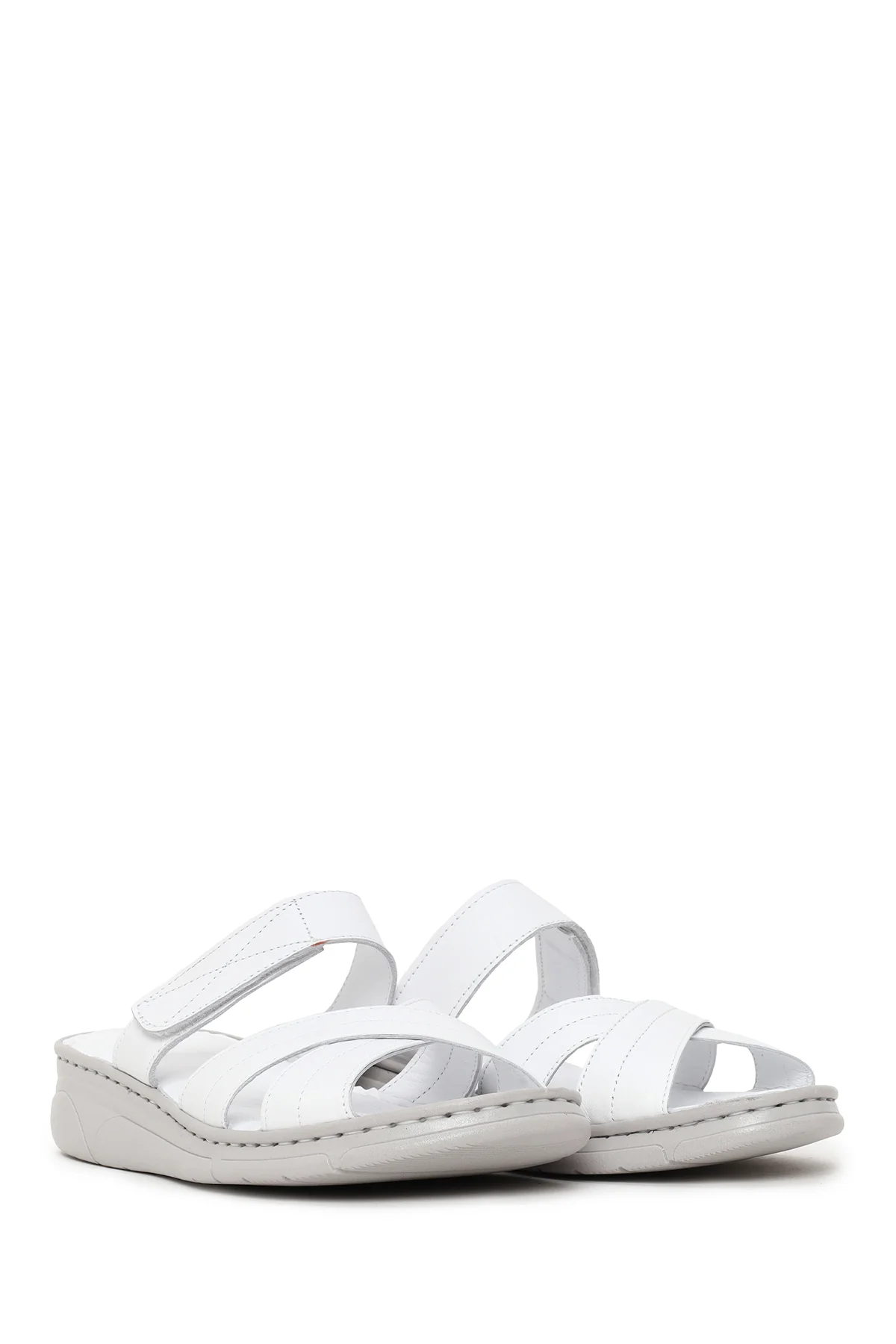 Kadın Beyaz Dolgu Topuklu Deri Terlik - Image 2