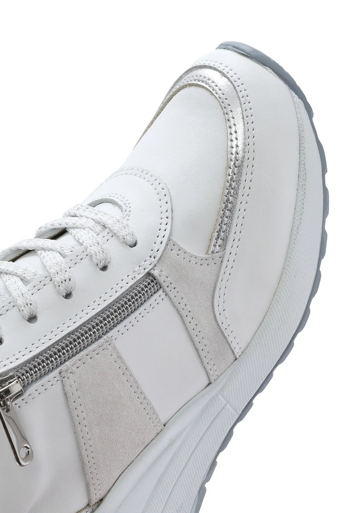 Kadın Beyaz Dolgu Topuklu Yandan Fermuarlı Deri Sneaker - Image 10