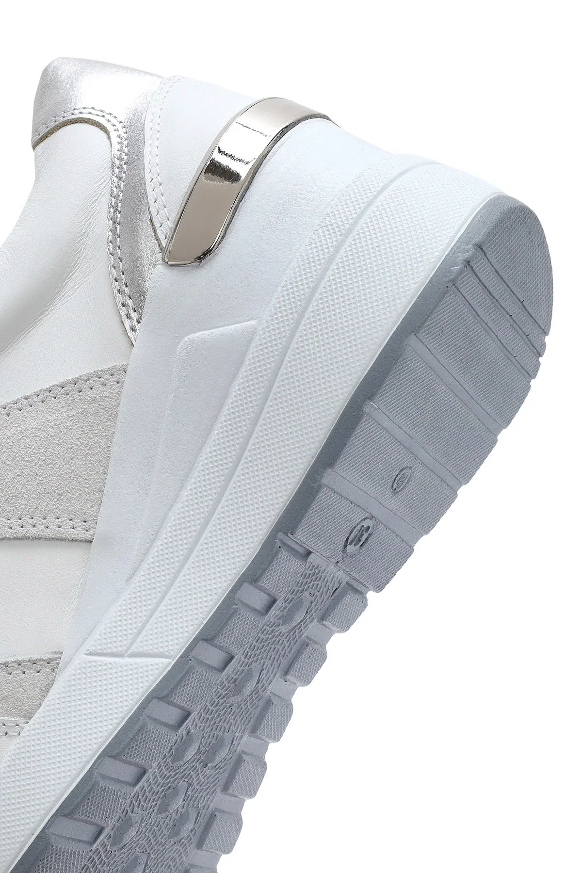 Kadın Beyaz Dolgu Topuklu Yandan Fermuarlı Deri Sneaker - Image 9