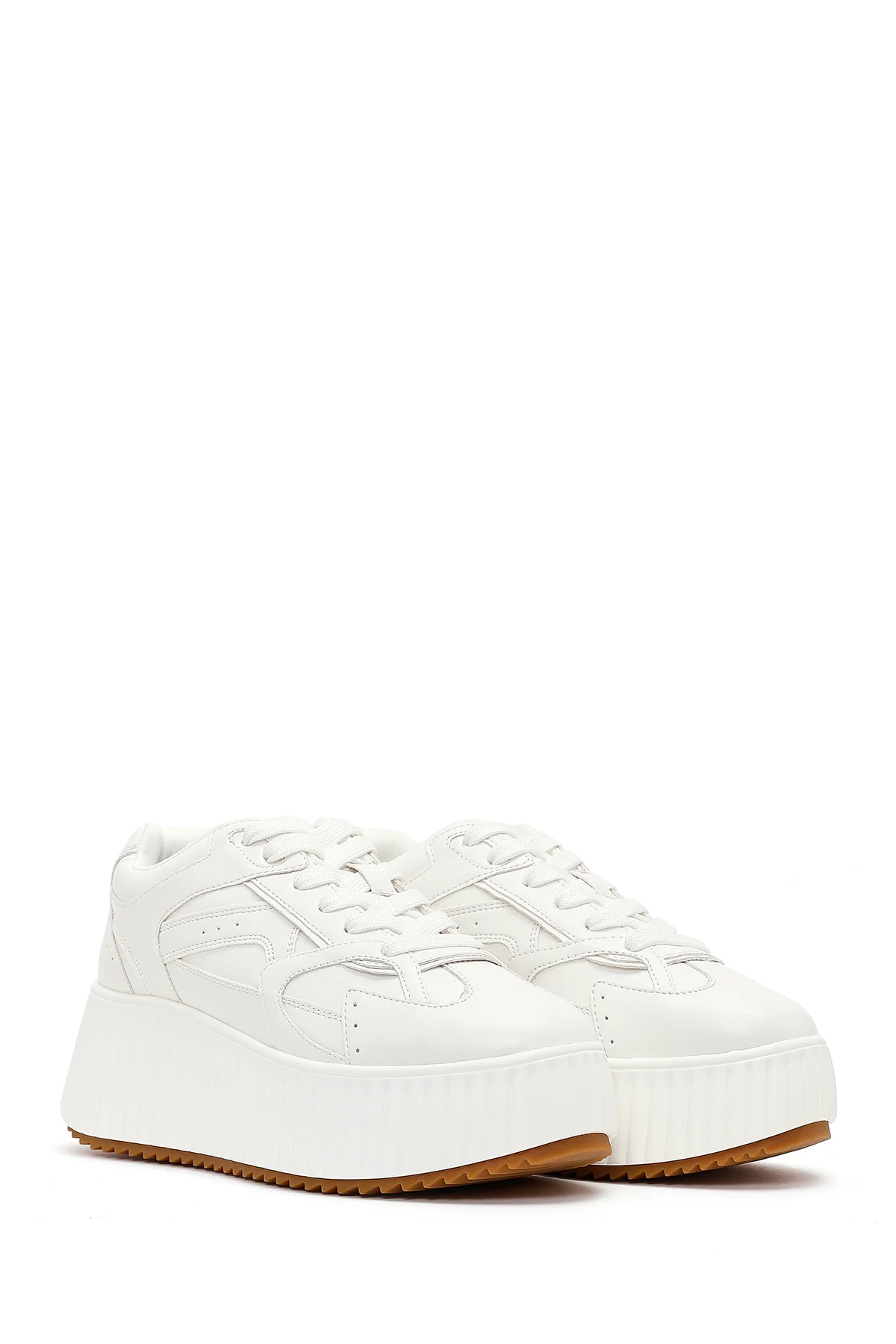 Kadın Beyaz Kalın Tabanlı Bağcıklı Sneaker - Image 3