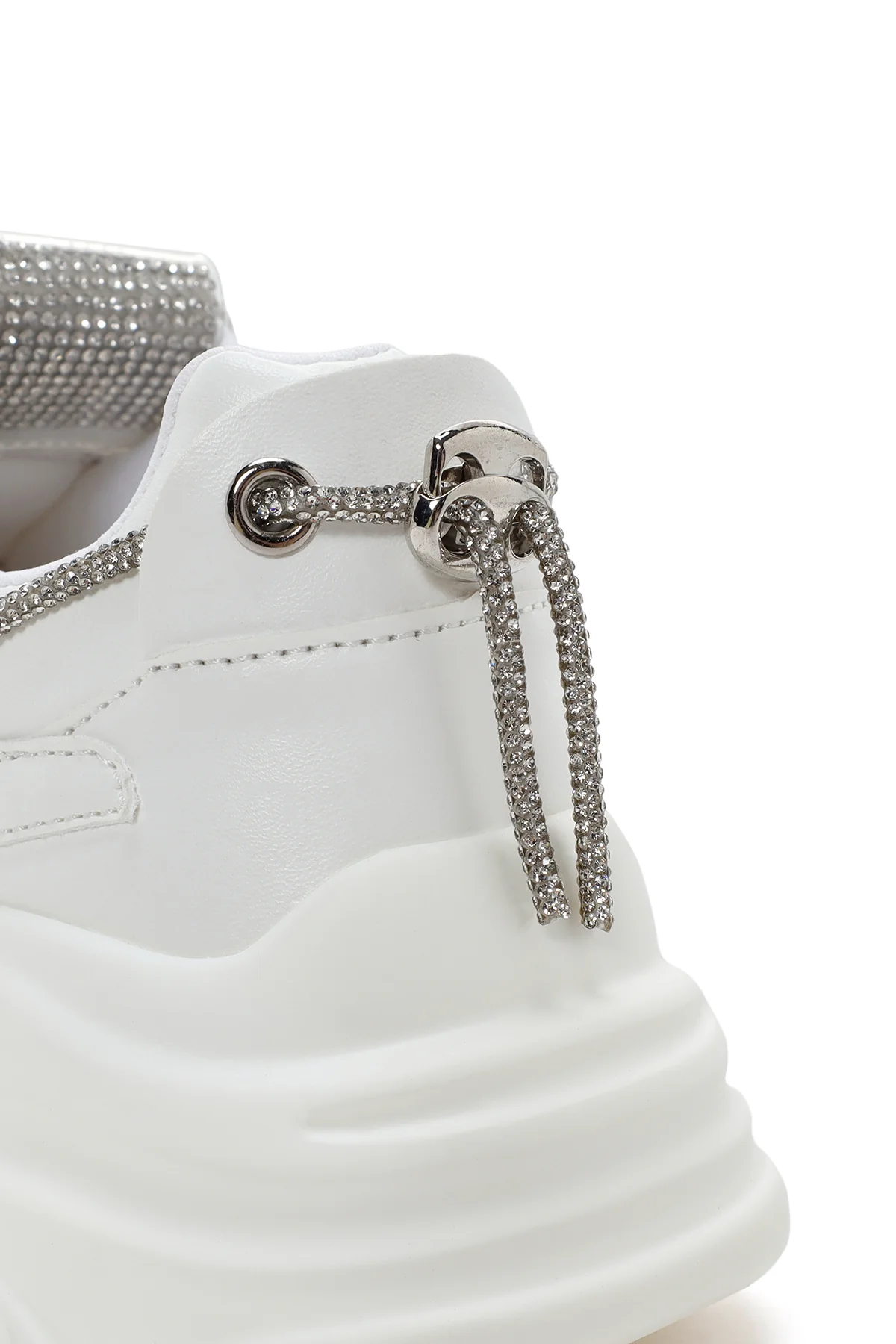 Kadın Beyaz Kalın Tabanlı Sneaker - Image 9