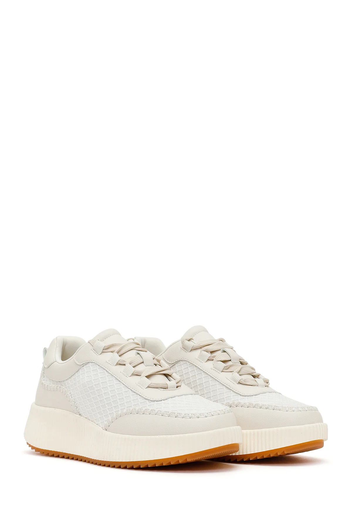 Kadın Beyaz Kalın Tabanlı Sneaker - Image 2
