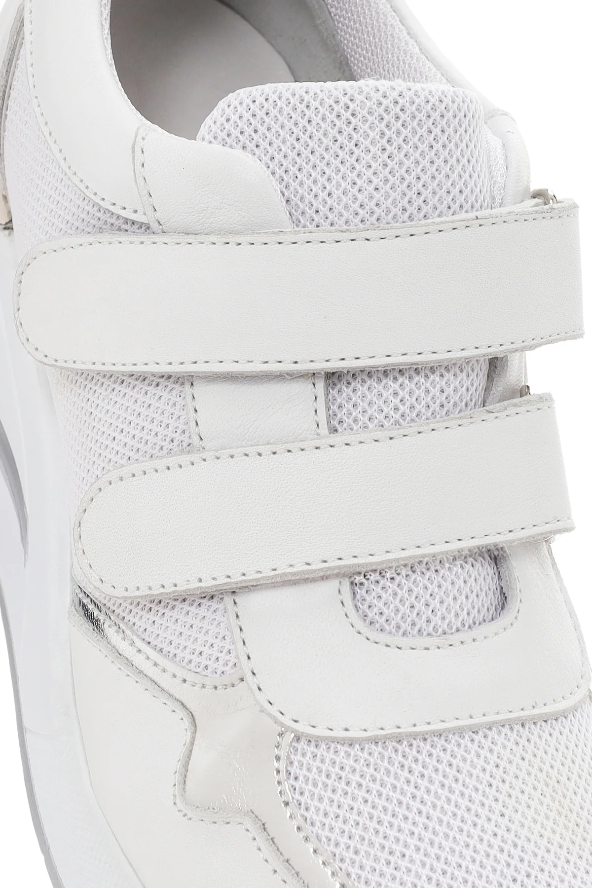 Kadın Beyaz Kalın Topuklu Bantlı Deri Sneaker - Image 9