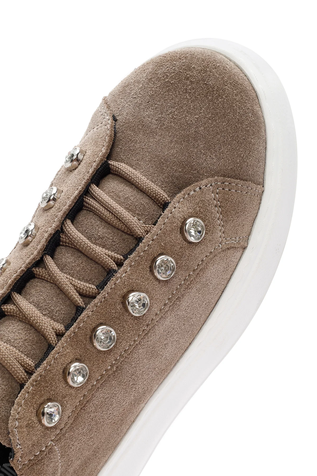 Kadın Gri Bağcıklı Taş Detaylı Süet Deri Sneaker - Image 9