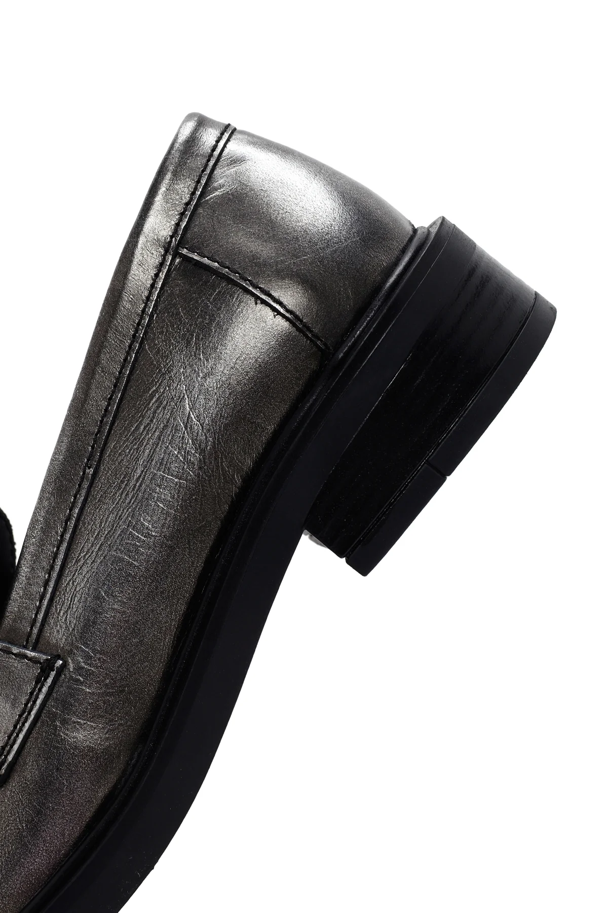 Kadın Gümüş Deri Püsküllü Maskülen Loafer - Image 7