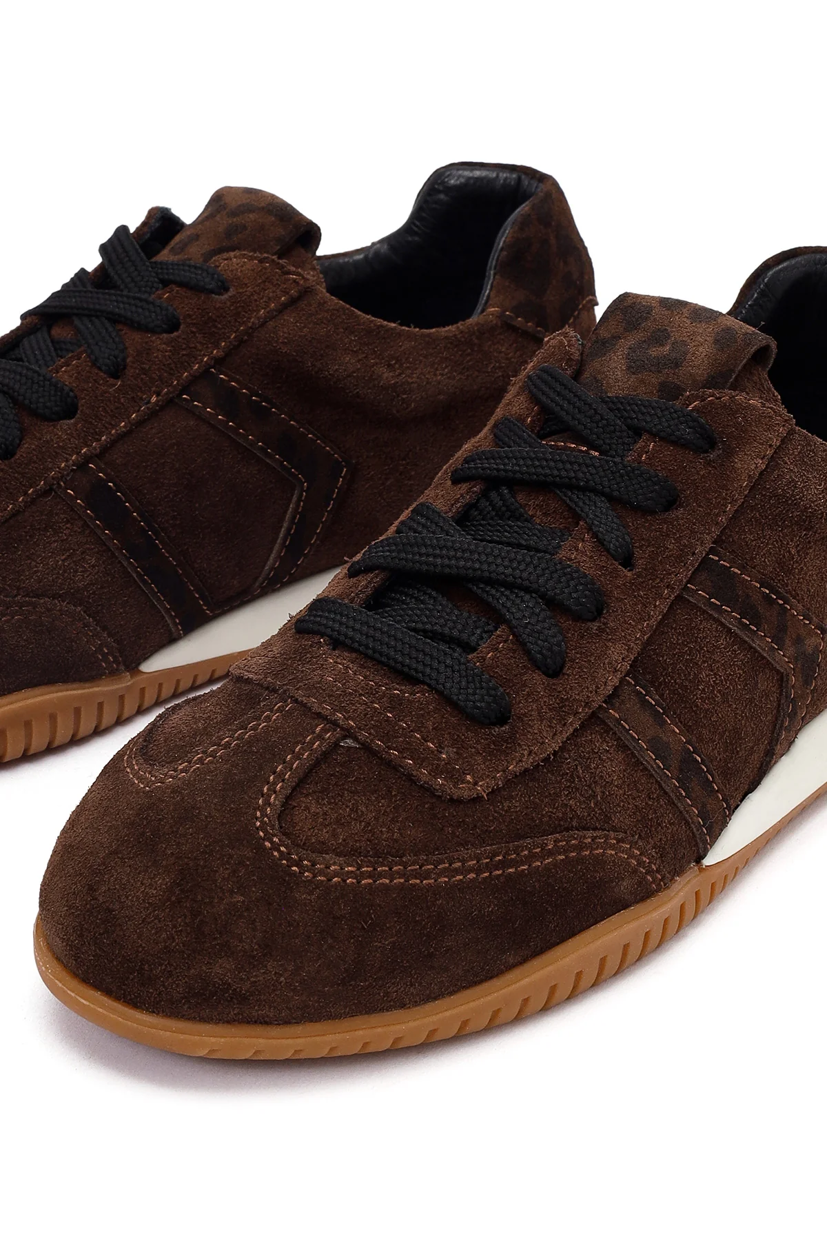 Kadın Kahverengi Bağcıklı Süet Deri Sneaker - Image 10
