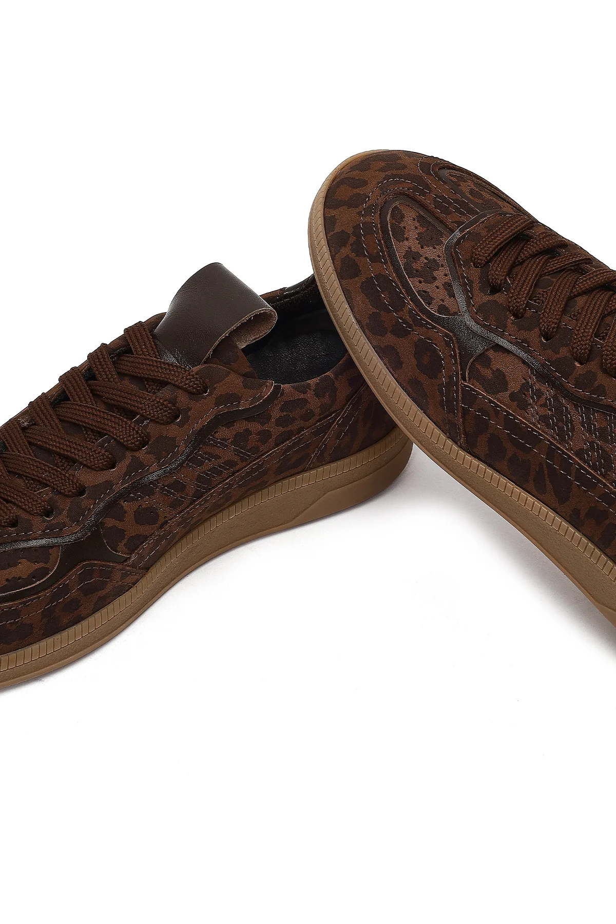 Kadın Kahverengi Bağcıklı Leopar Desenli Süet Deri Sneaker - Image 11