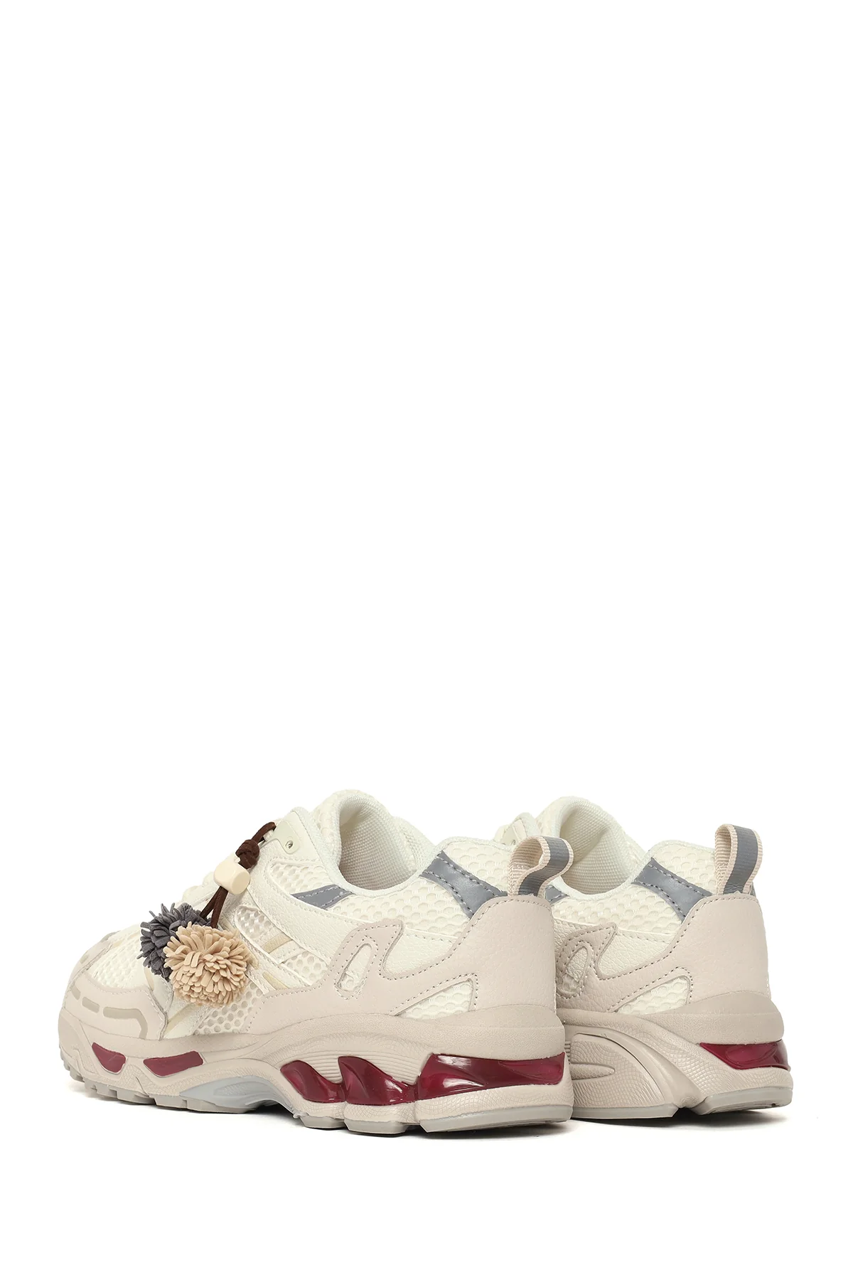 Kadın Krem Bağcıklı Charmlı Kalın Tabanlı Sneaker - Image 5