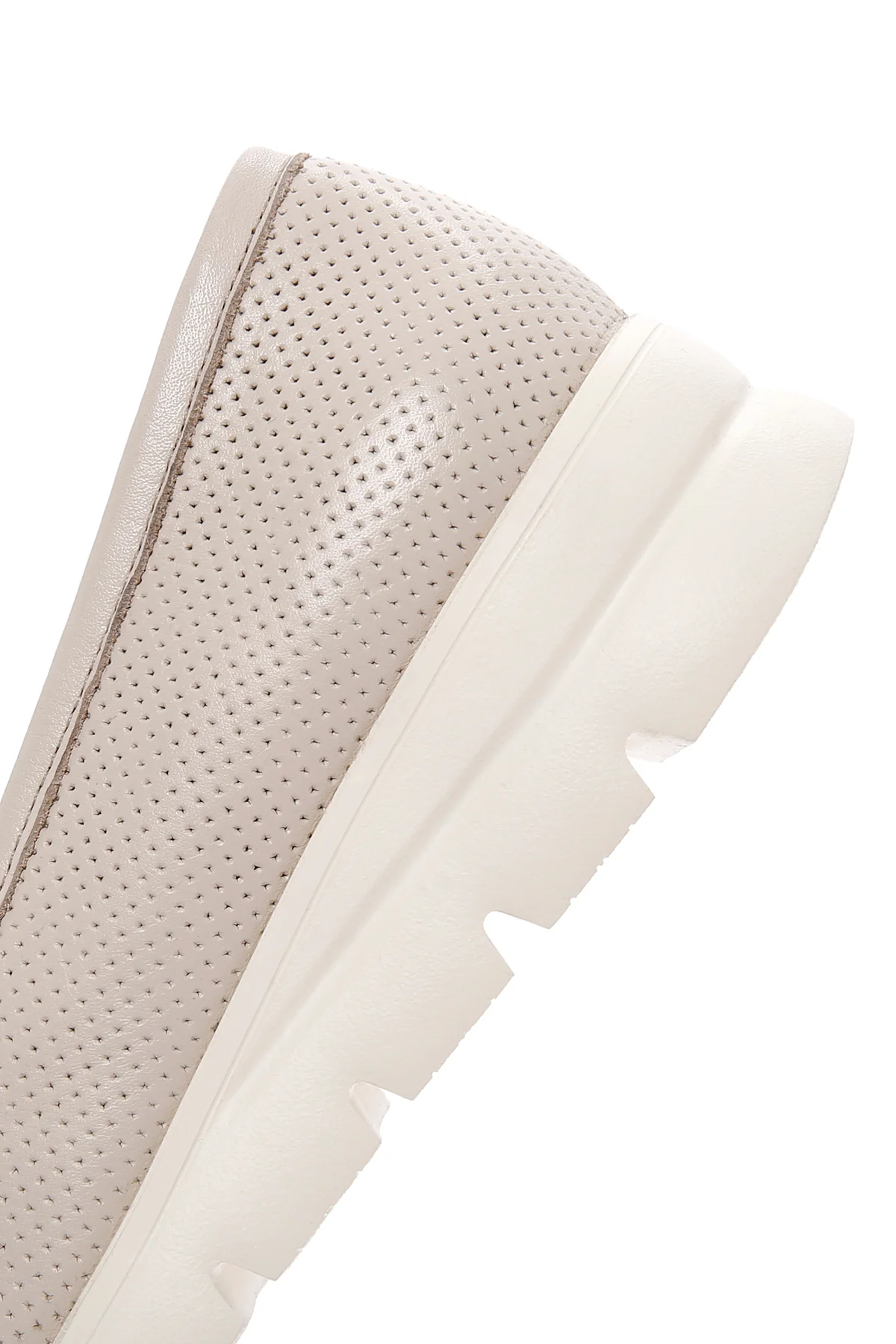 Kadın Krem Tokalı Deri Comfort Loafer - Image 8