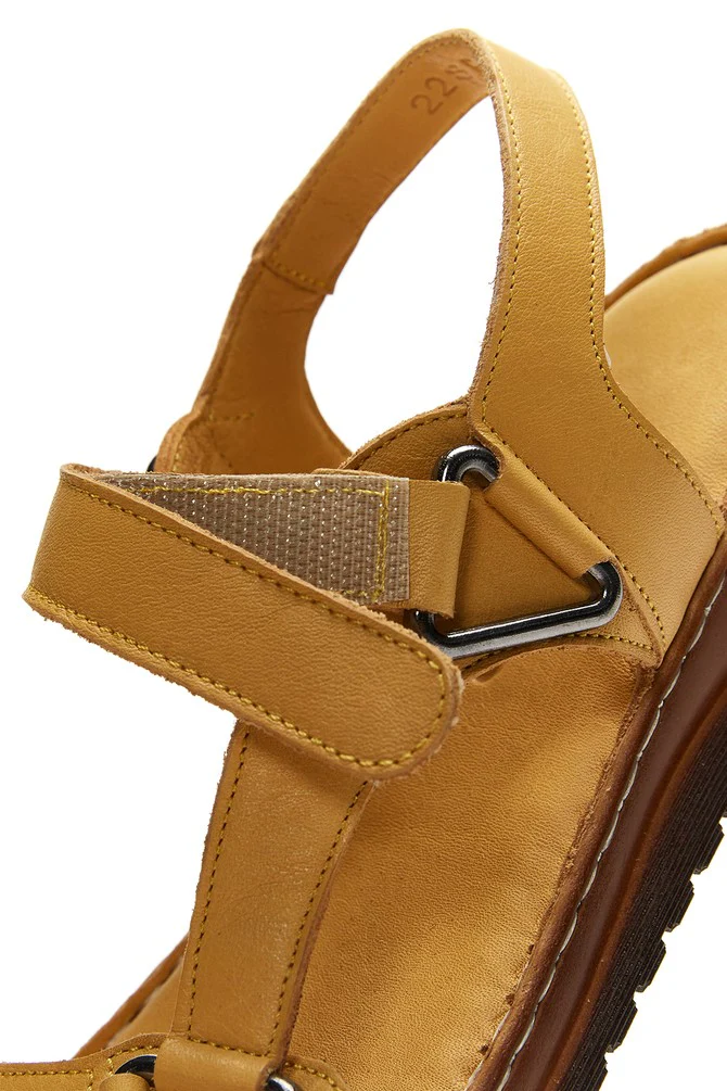 Kadın Sarı Bilekten Bantlı Deri Comfort Sandalet - Image 7