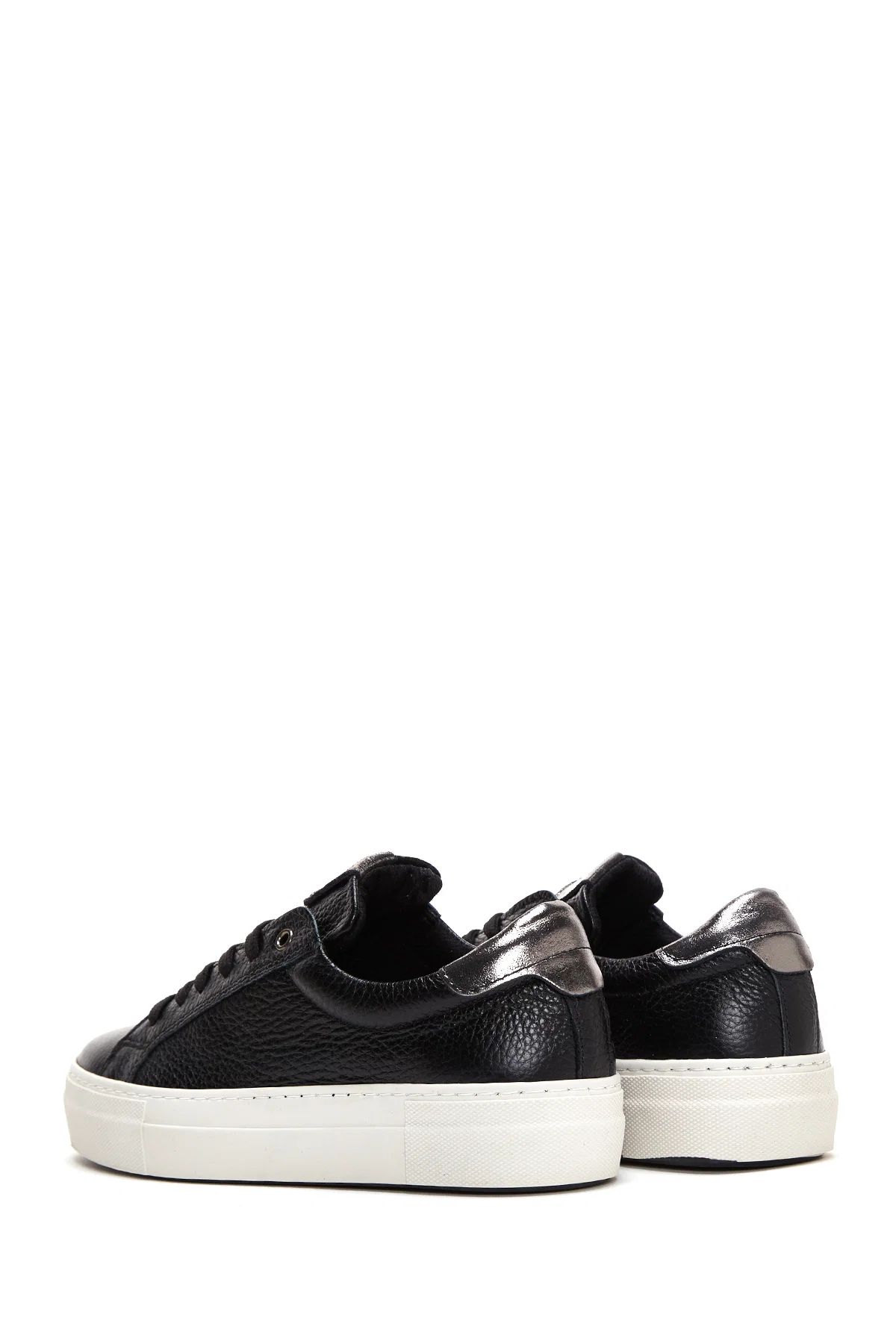 Kadın Siyah Bağcıklı Deri Sneaker - Image 5