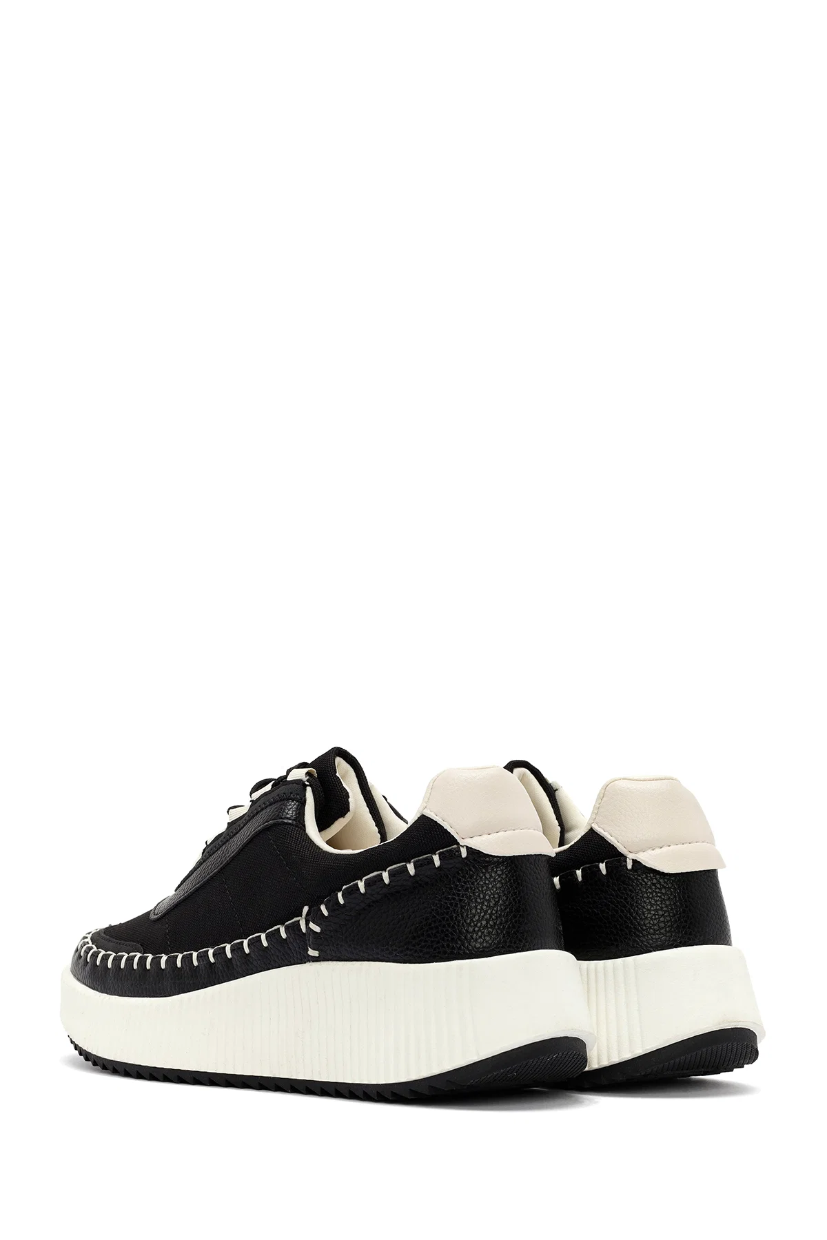 Kadın Siyah Bağcıklı Deri Sneaker - Image 5
