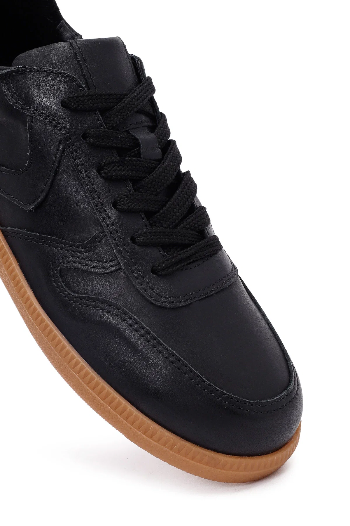 Kadın Siyah Bağcıklı Deri Sneaker - Image 9