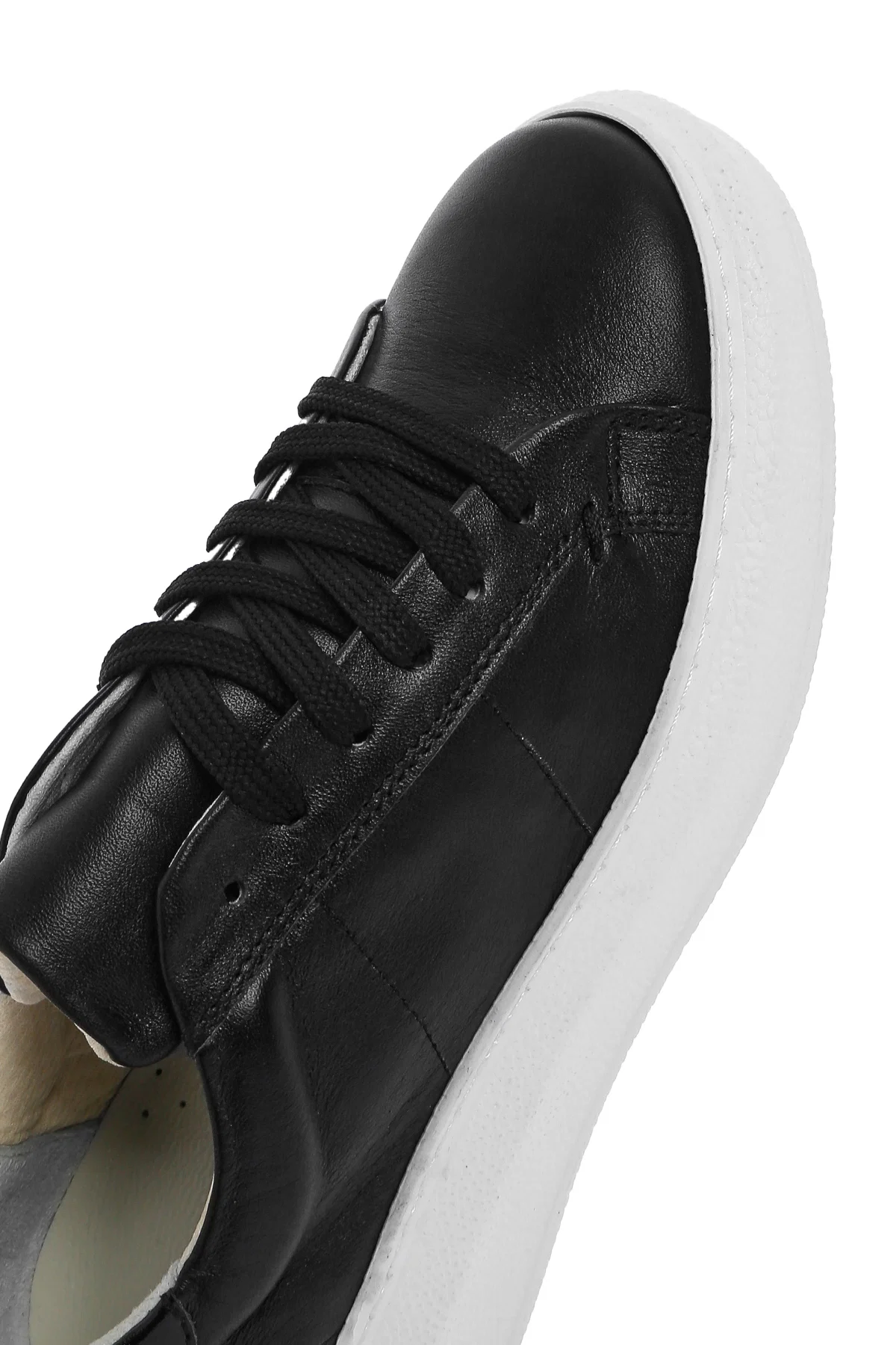 Kadın Siyah Bağcıklı Deri Sneaker - Image 10