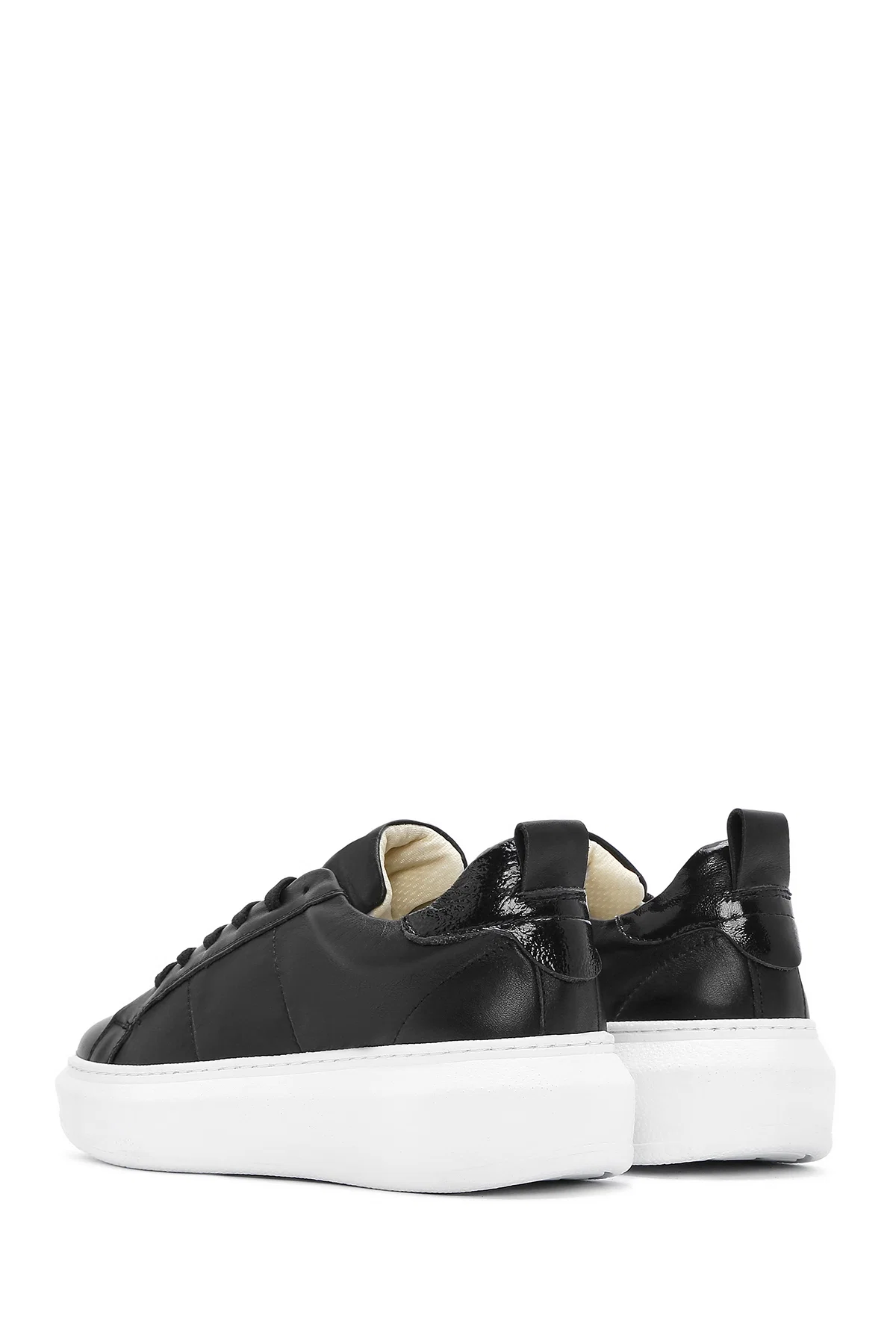 Kadın Siyah Bağcıklı Deri Sneaker - Image 5