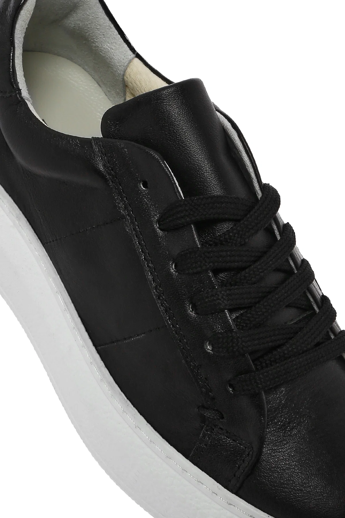 Kadın Siyah Bağcıklı Deri Sneaker - Image 9