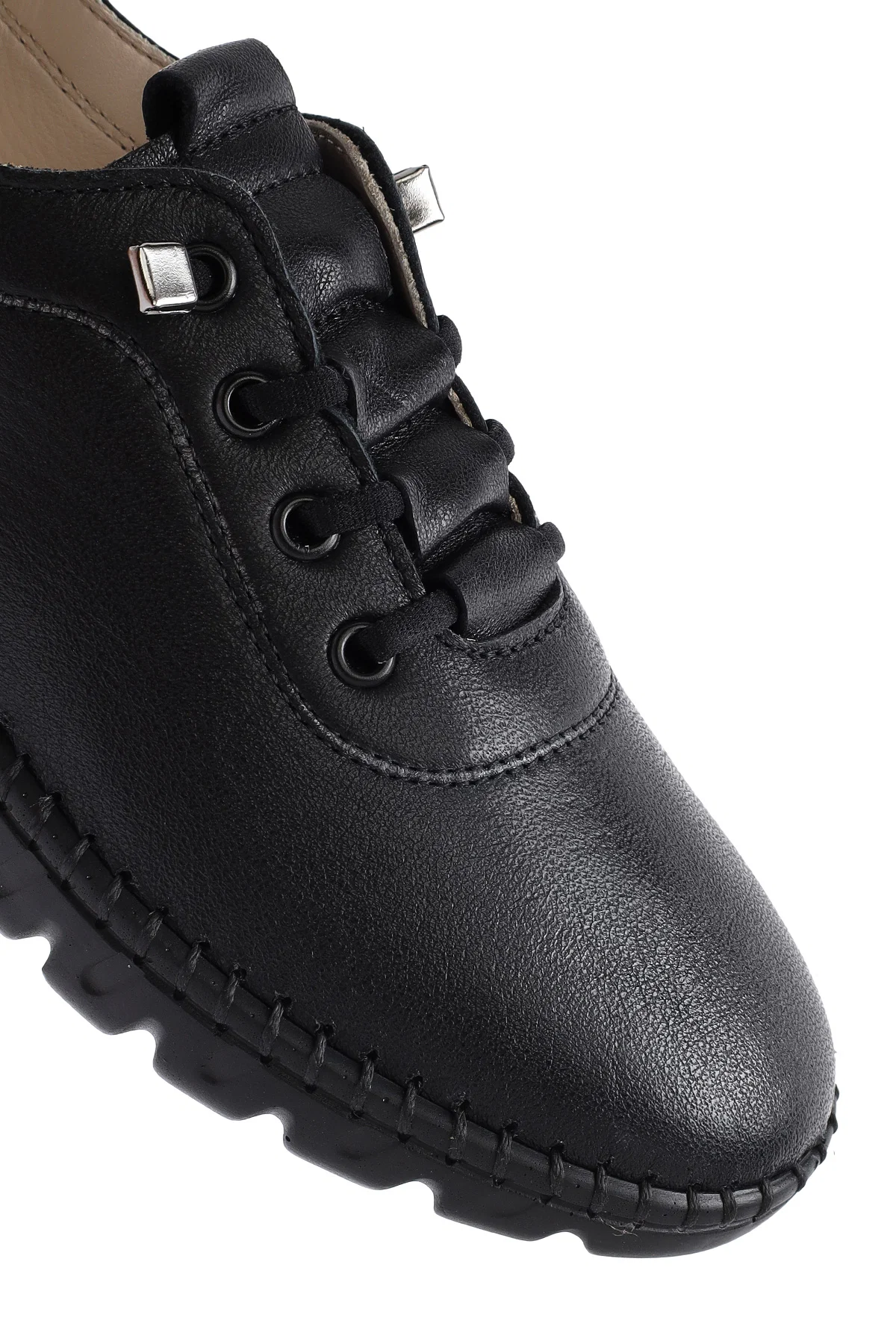 Kadın Siyah Bağcıklı Deri Sneaker - Image 9