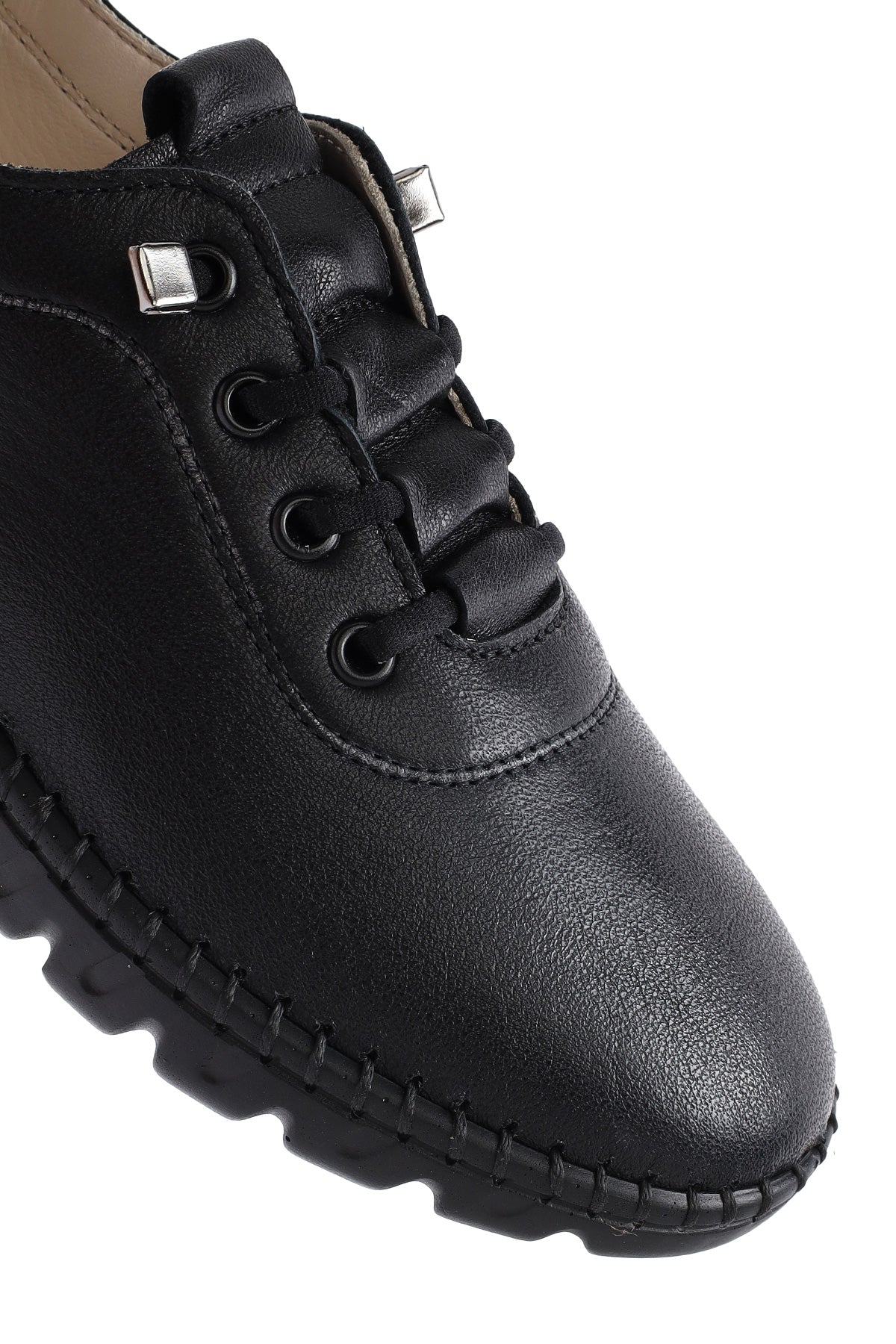 Kadın Siyah Bağcıklı Deri Sneaker - Image 9