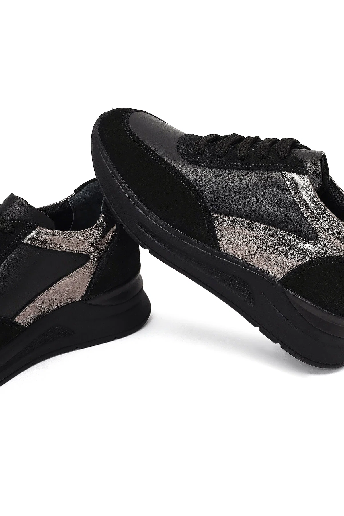 Kadın Siyah Bağcıklı Dolgu Topuklu Deri Sneaker - Image 11