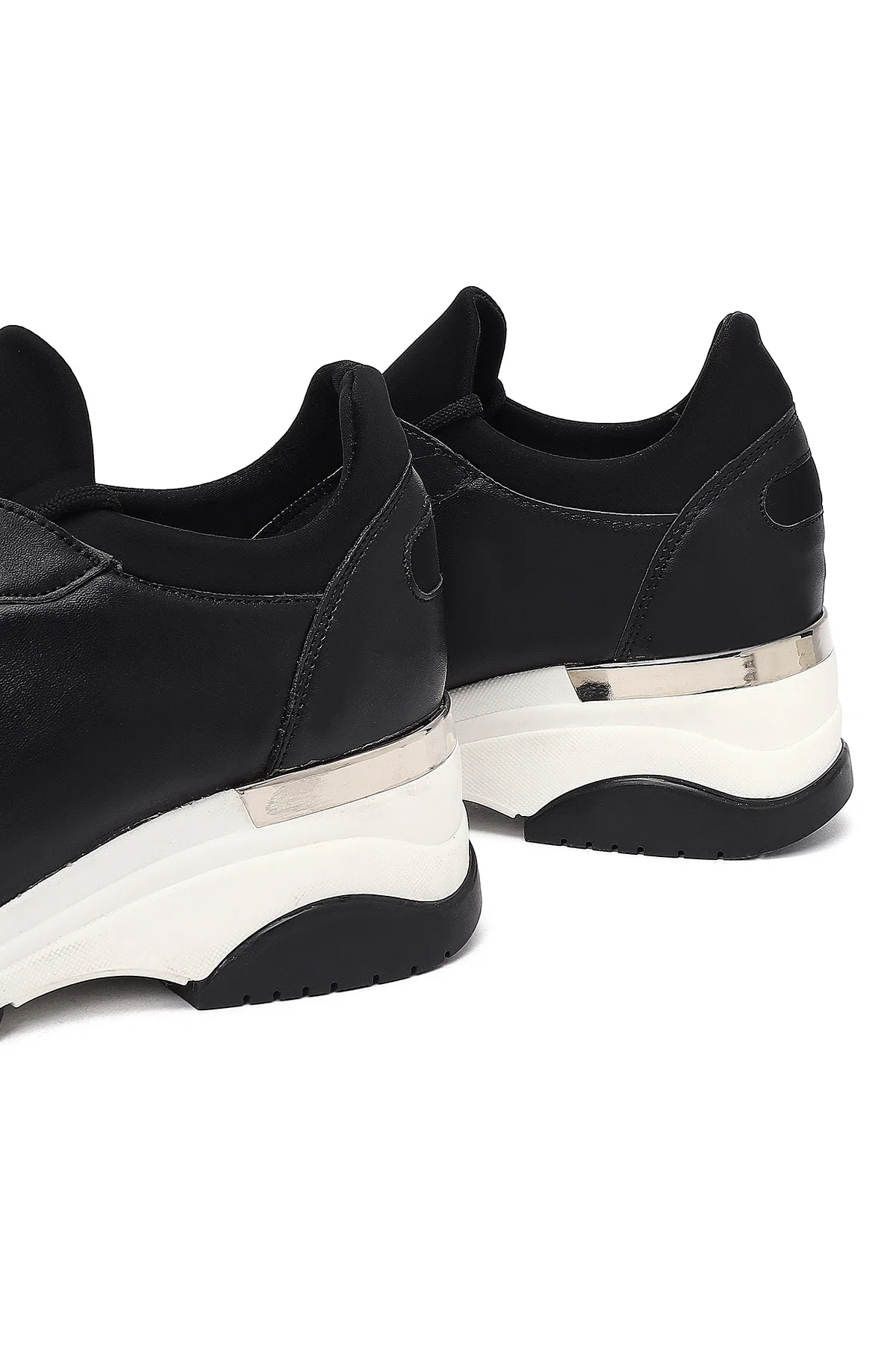 Kadın Siyah Bağcıklı Dolgu Topuklu Sneaker - Image 10