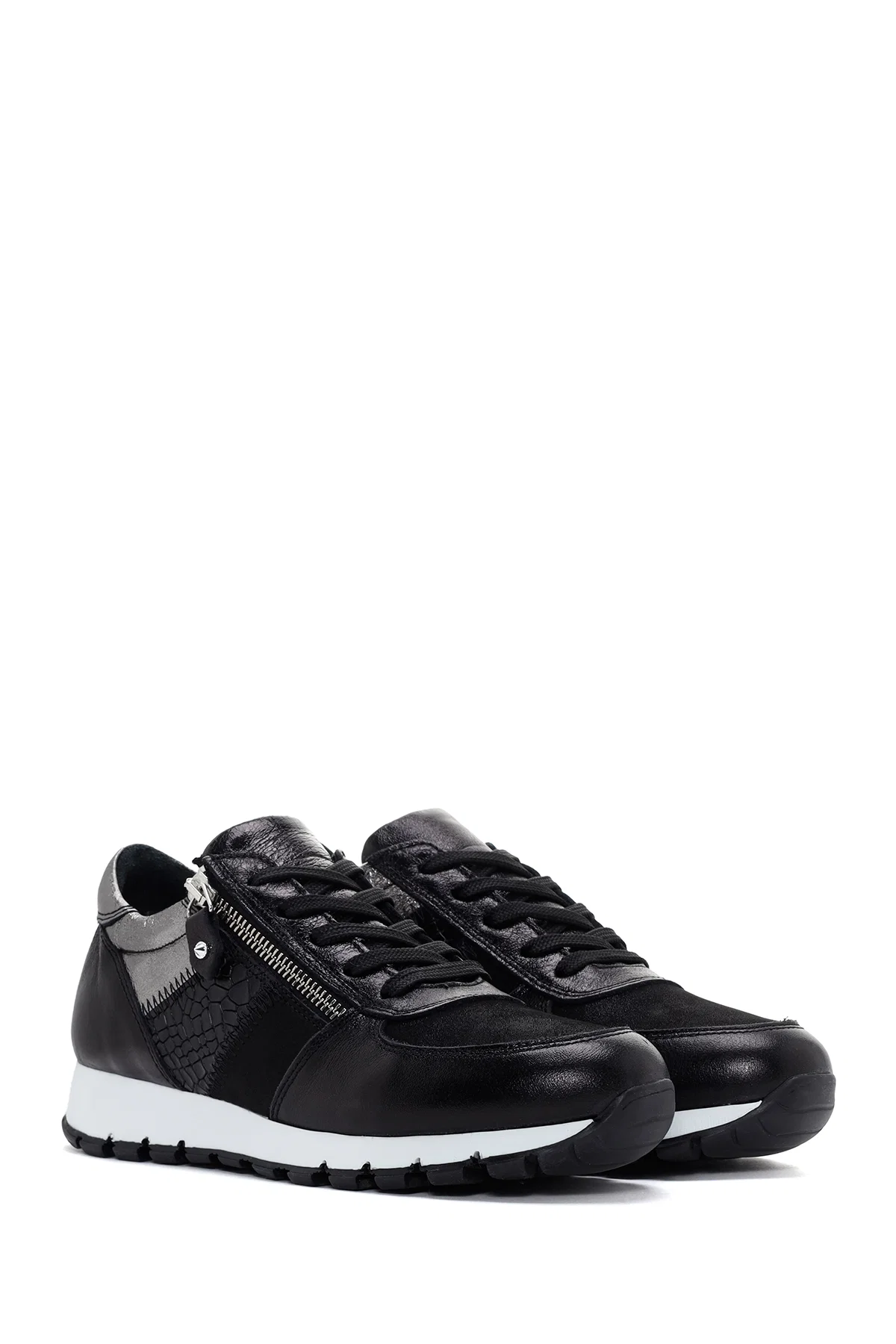 Kadın Siyah Bağcıklı Fermuar Detaylı Deri Sneaker - Image 3