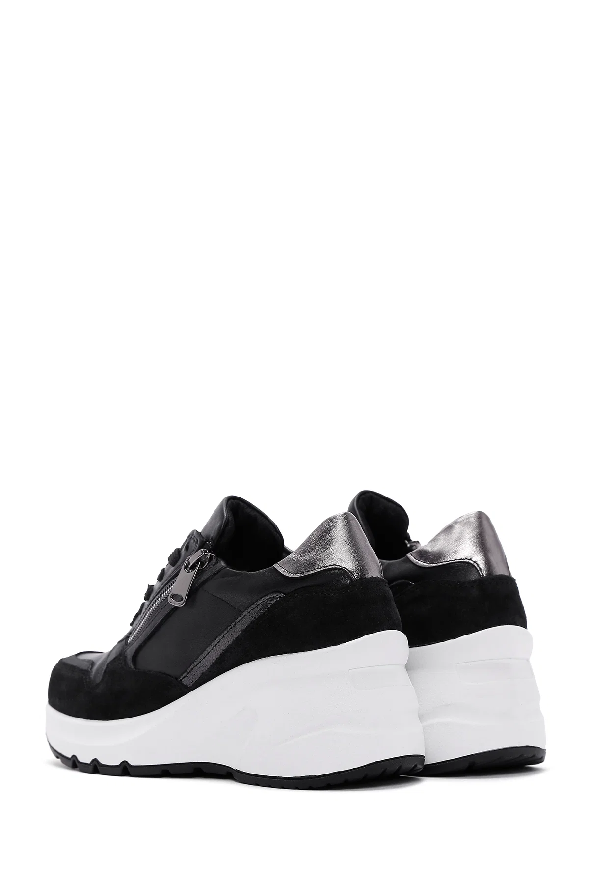 Kadın Siyah Bağcıklı Fermuar Detaylı Dolgu Topuklu Deri Sneaker - Image 5