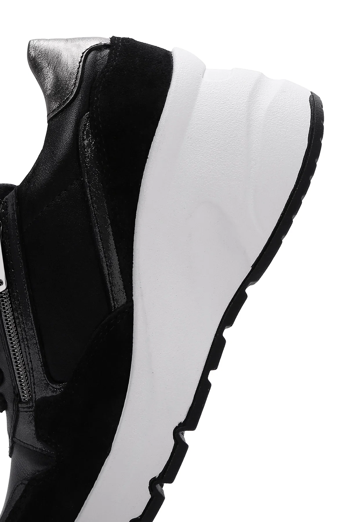 Kadın Siyah Bağcıklı Fermuar Detaylı Dolgu Topuklu Deri Sneaker - Image 7