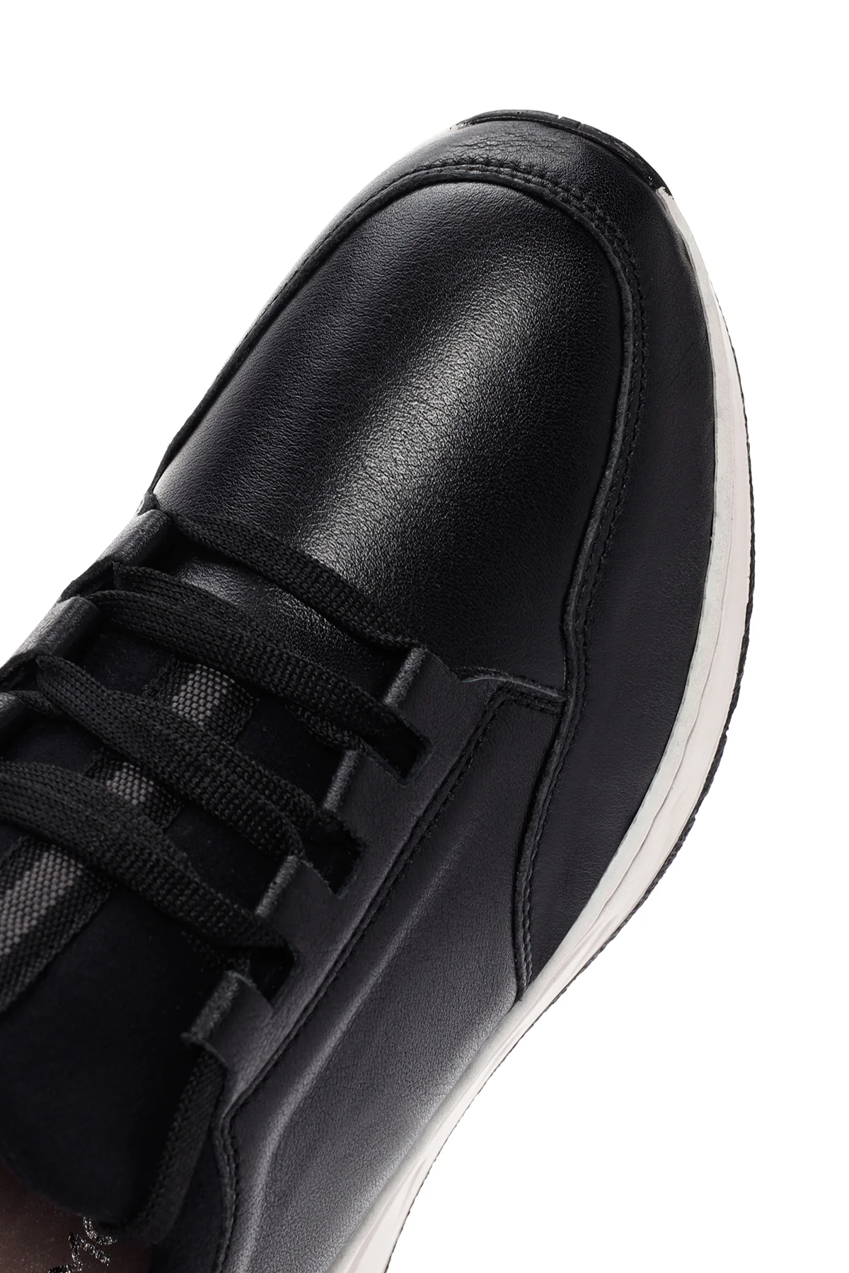 Kadın Siyah Bağcıklı Kalın Tabanlı Deri Sneaker - Image 11