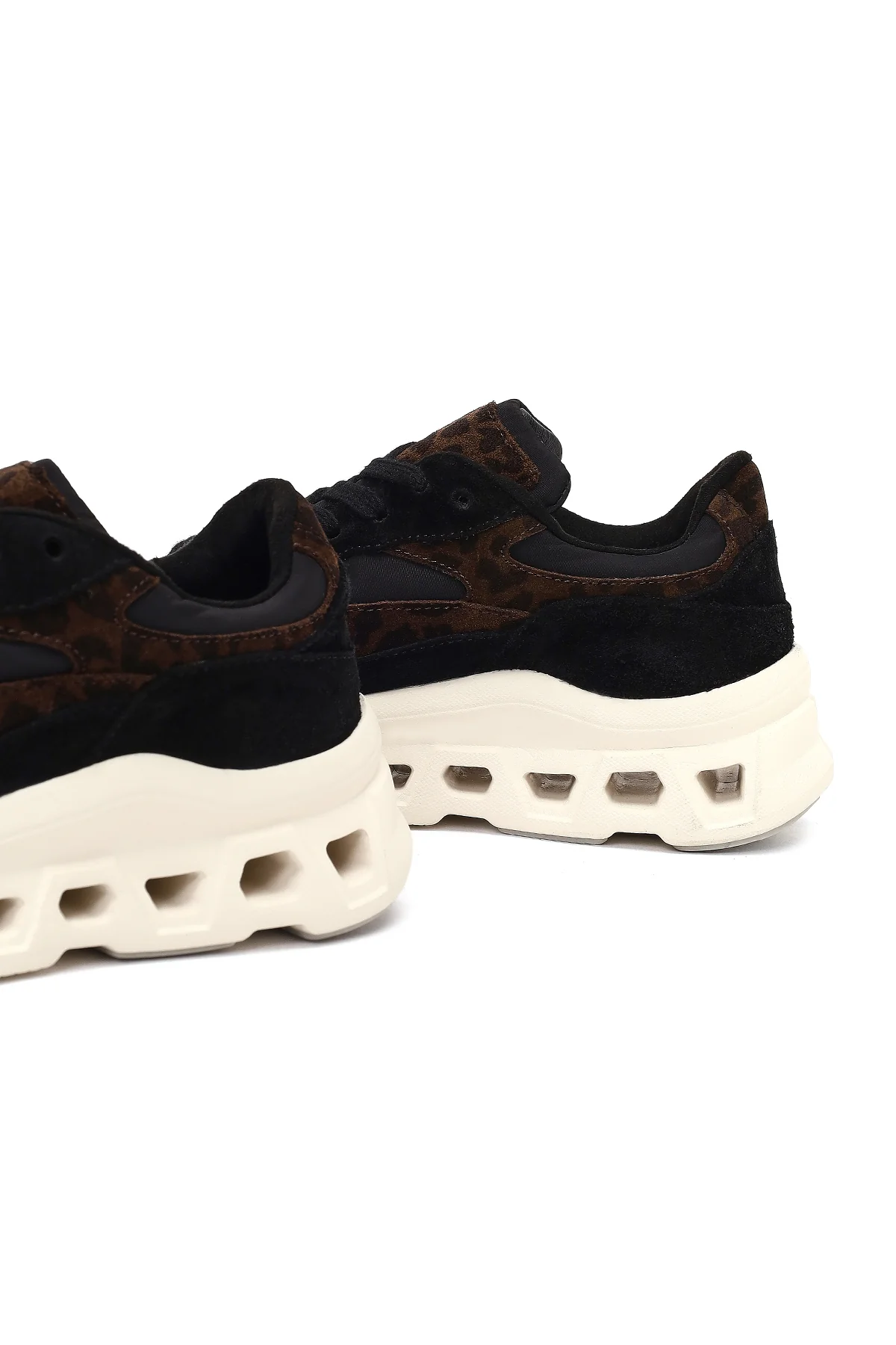 Kadın Siyah Bağcıklı Kalın Tabanlı Deri Sneaker - Image 10