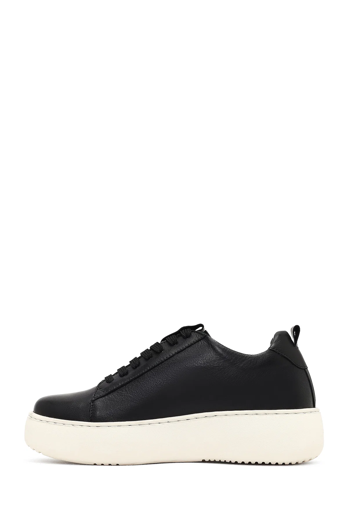 Kadın Siyah Bağcıklı Kalın Tabanlı Deri Sneaker - Image 2