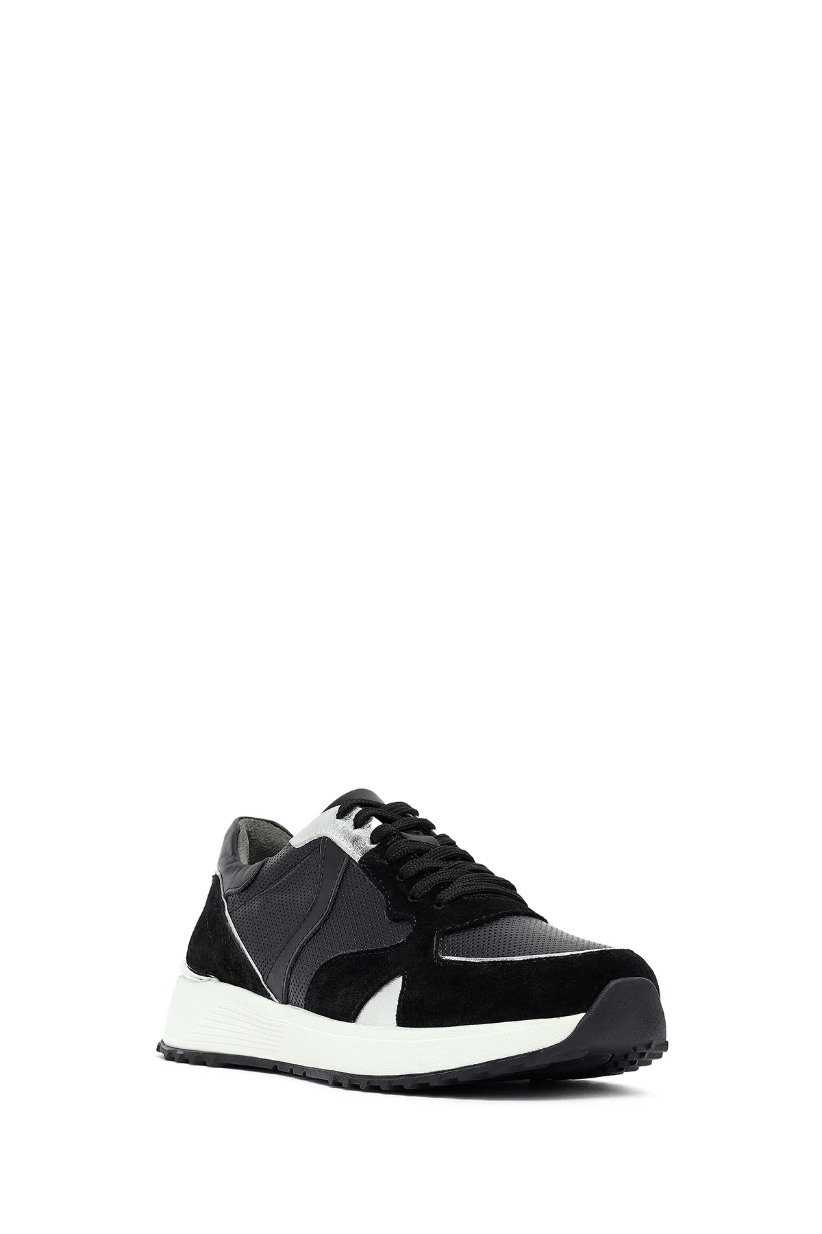 Kadın Siyah Bağcıklı Kalın Tabanlı Deri Sneaker - Image 6