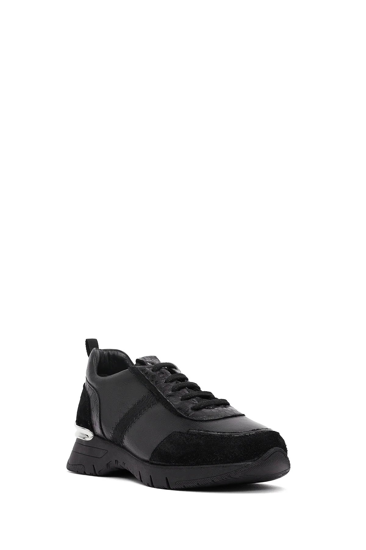 Kadın Siyah Bağcıklı Kalın Tabanlı Deri Sneaker - Image 6