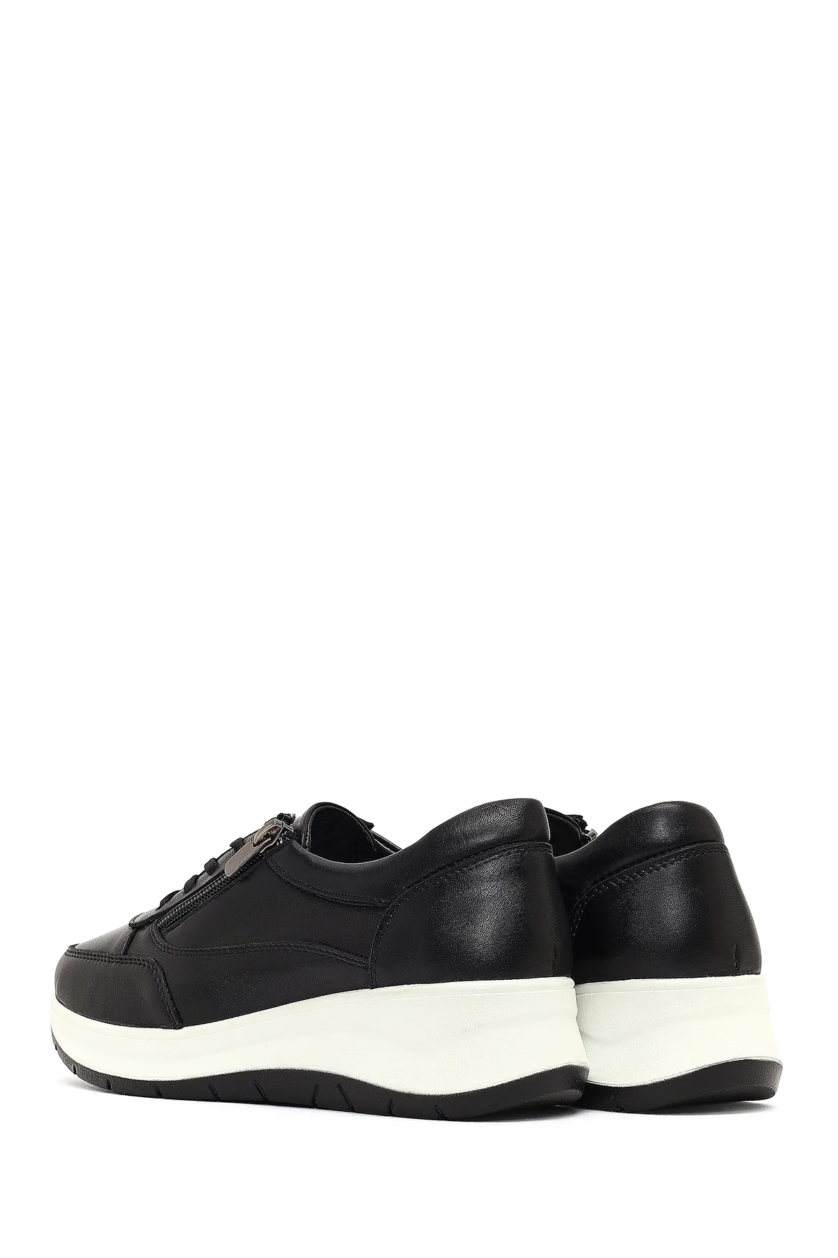 Kadın Siyah Bağcıklı Kalın Tabanlı Deri Sneaker - Image 5