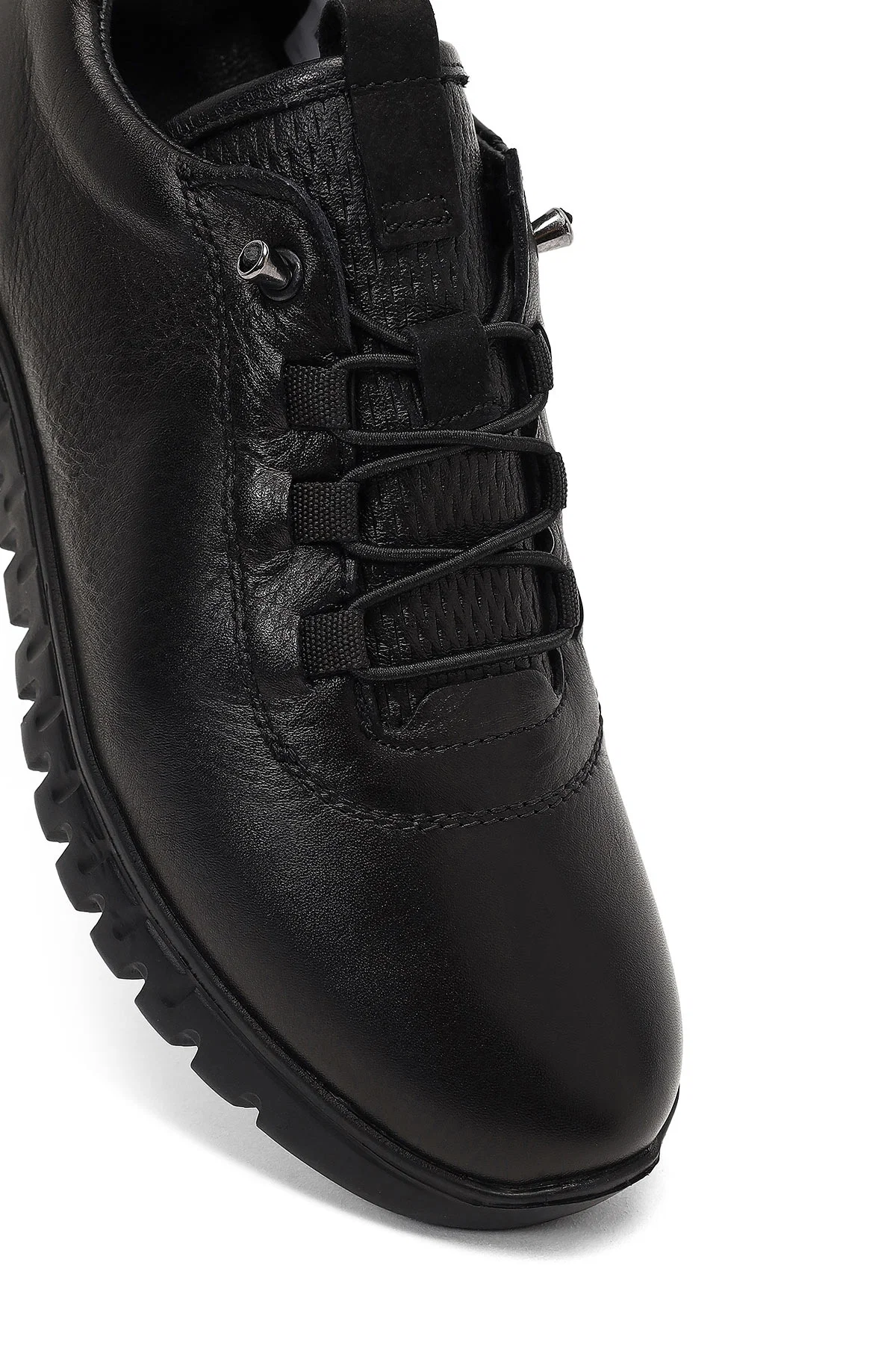 Kadın Siyah Bağcıklı Kalın Tabanlı Deri Sneaker - Image 9